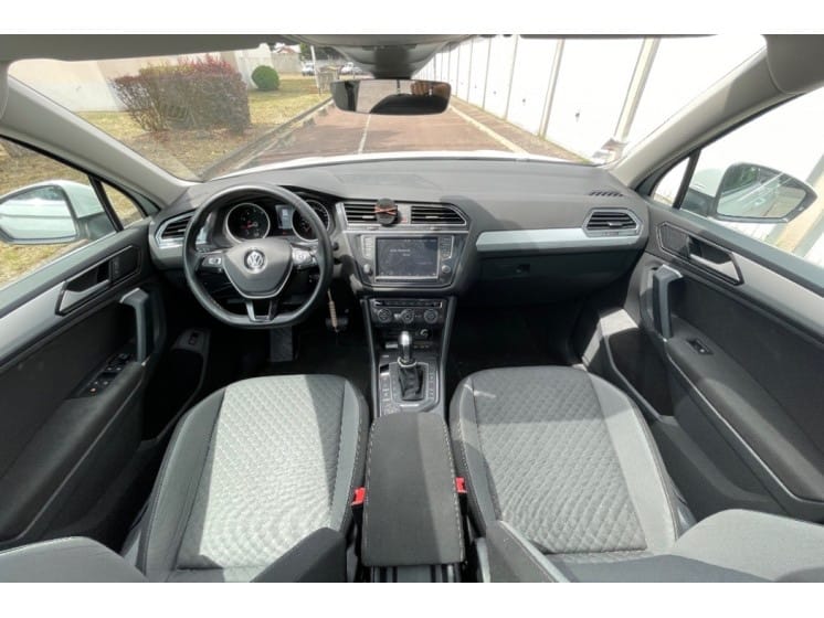 Volkswagen Tiguan 2.0 tsi avec Siège bébé