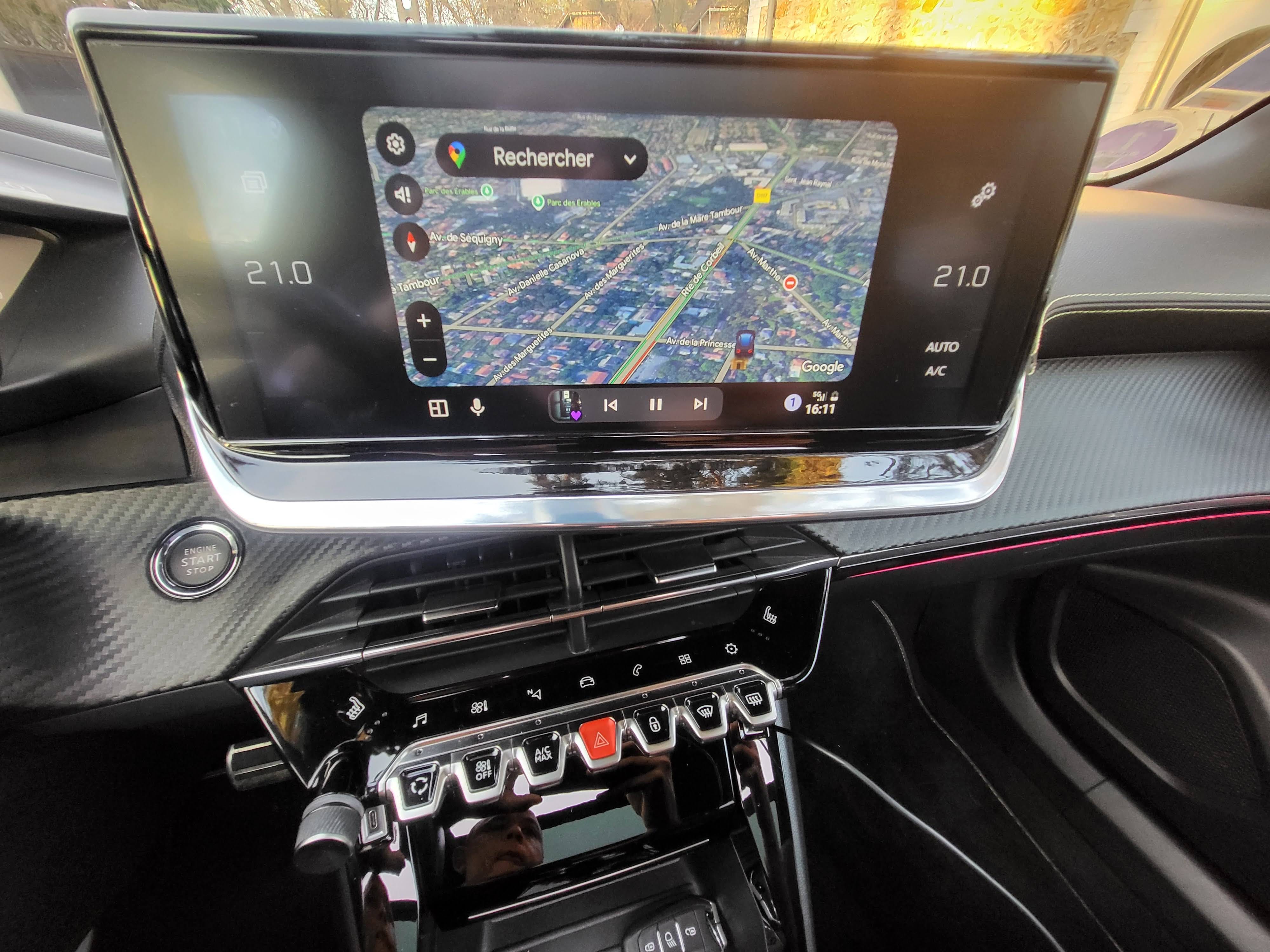 Peugeot 2008 *LIVRAISON* GT Line Toit ouvrant + Sièges chauf + Android Apple Carplay avec Siège bébé