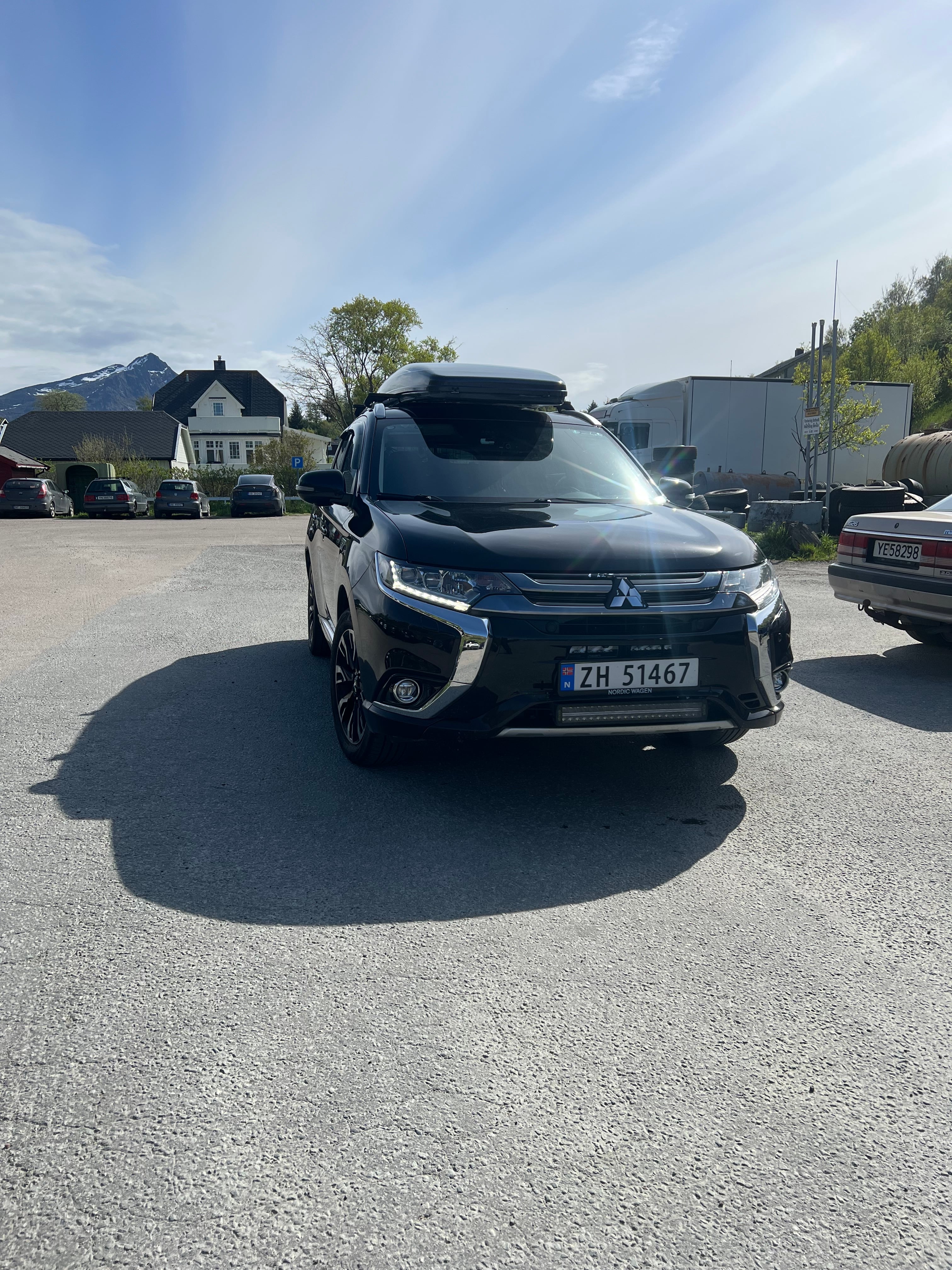 Mitsubishi Outlander Hybrid, 2017, Blyfri 95 / Elektrisk (hybrid), automatisk