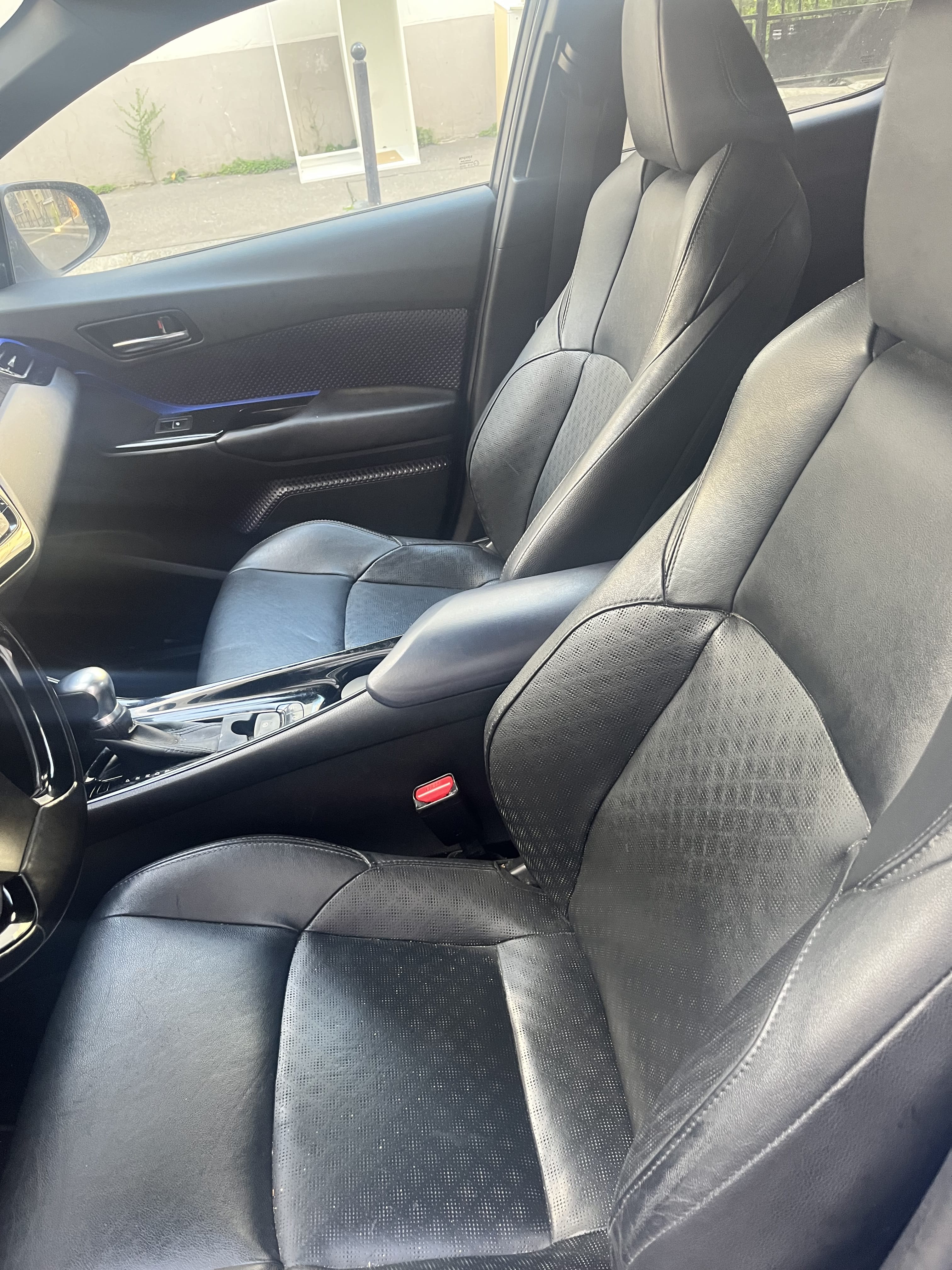 Toyota C-HR Hybrid avec Audio Bluetooth