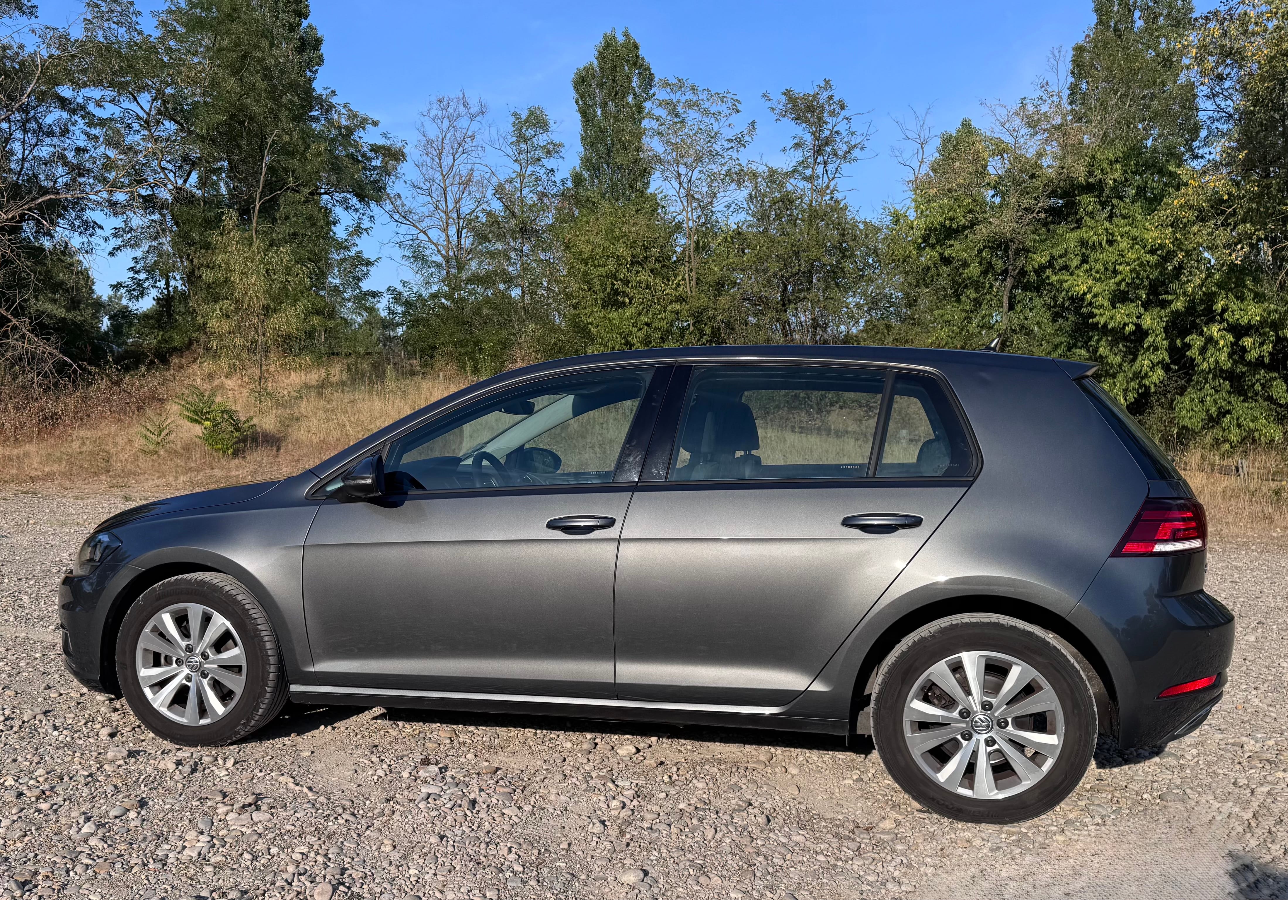 Volkswagen Golf mit Klimaanlage