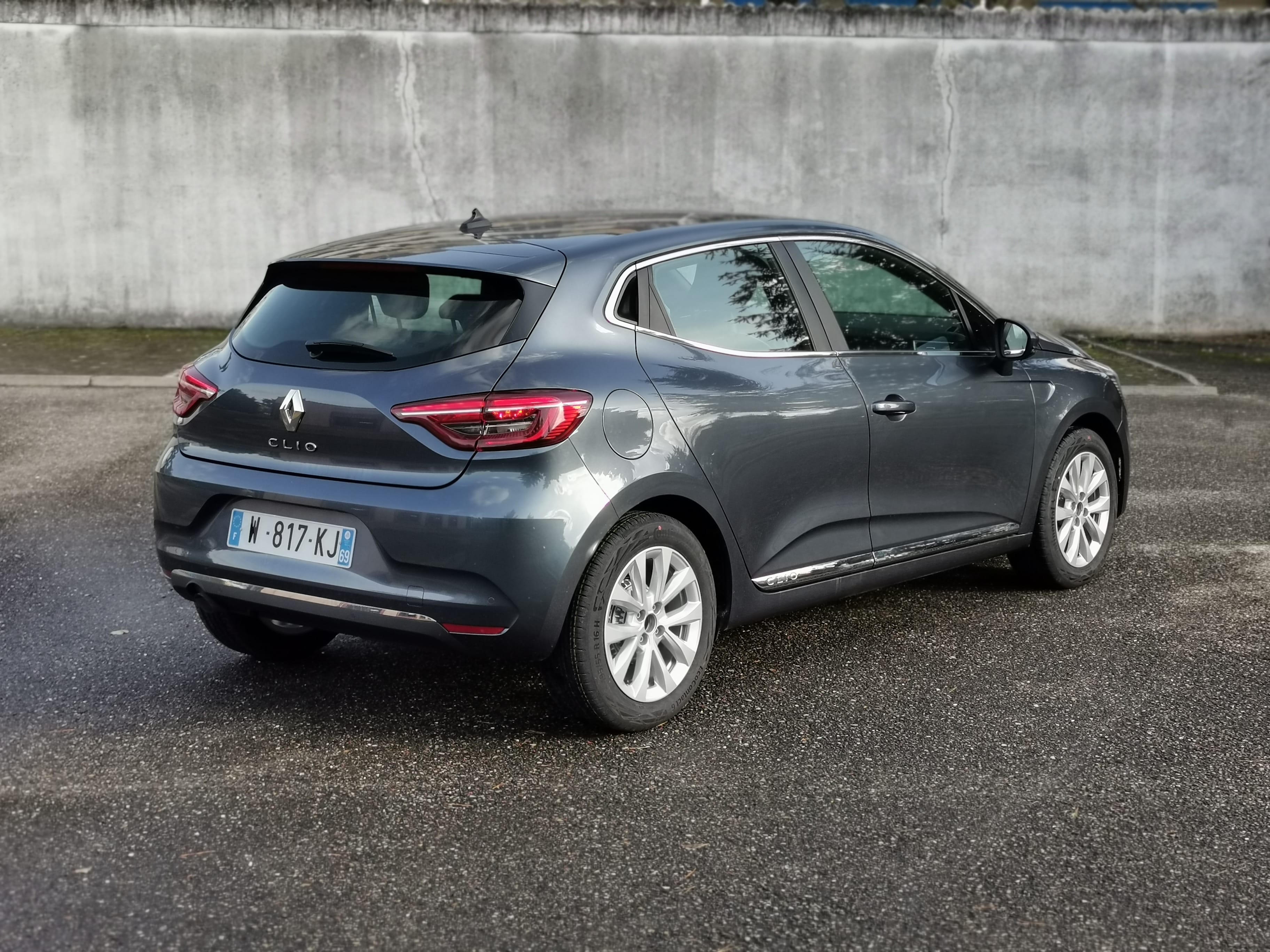 Renault Clio 303 avec GPS
