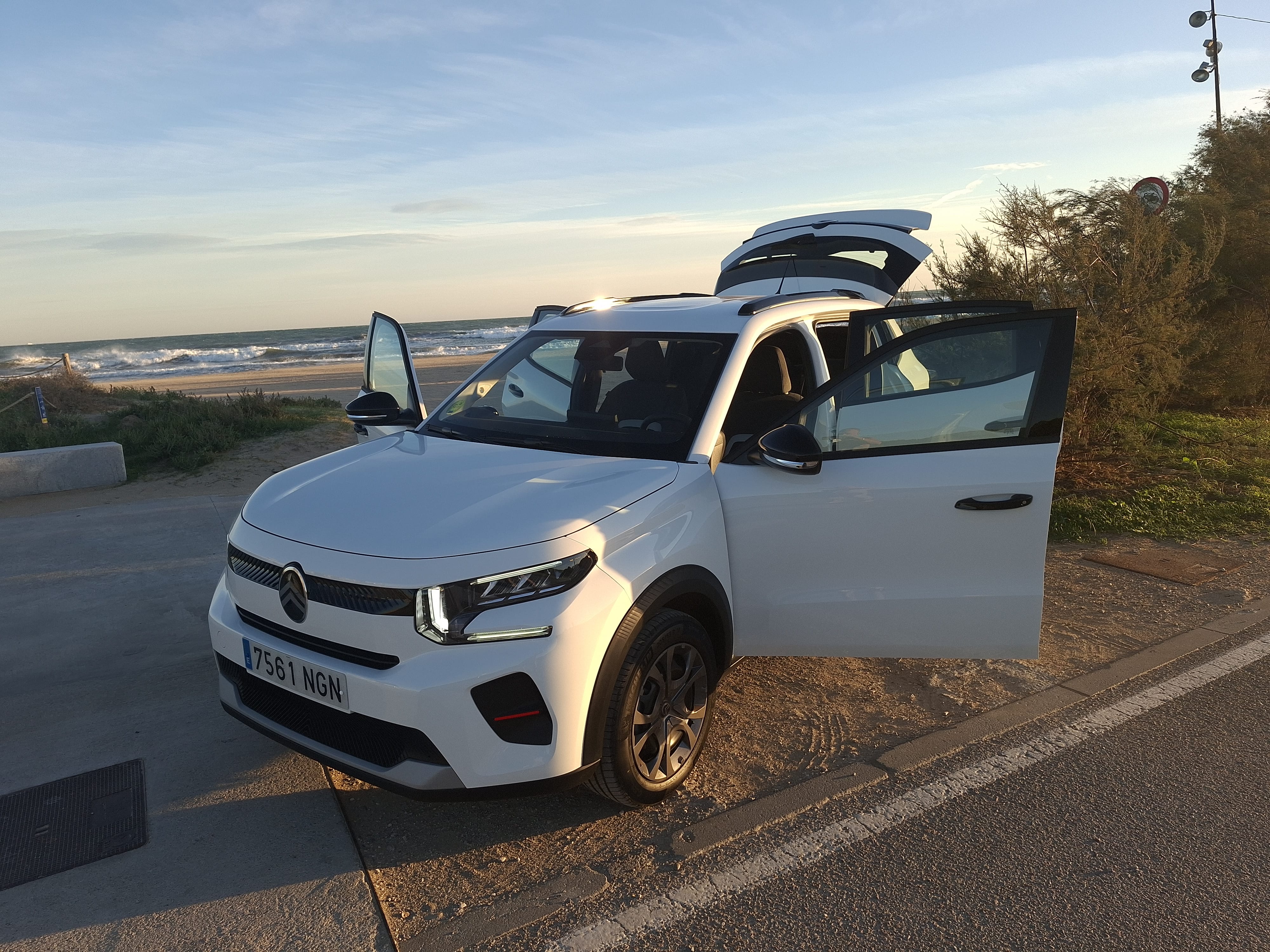 Citroen C3 Business 100CV Gasolina - 5 puertas - 7561NGN con Entrada de Audio/iPod