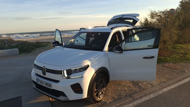 Citroen C3 Business 100CV Gasolina - 5 puertas - 7561NGN con Entrada de Audio/iPod