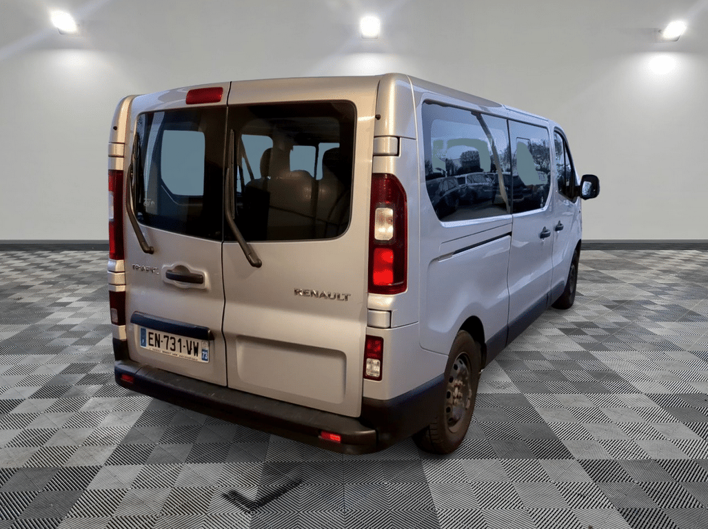 Renault Trafic Passenger Version XXL (grand coffre) avec Régulateur de vitesse