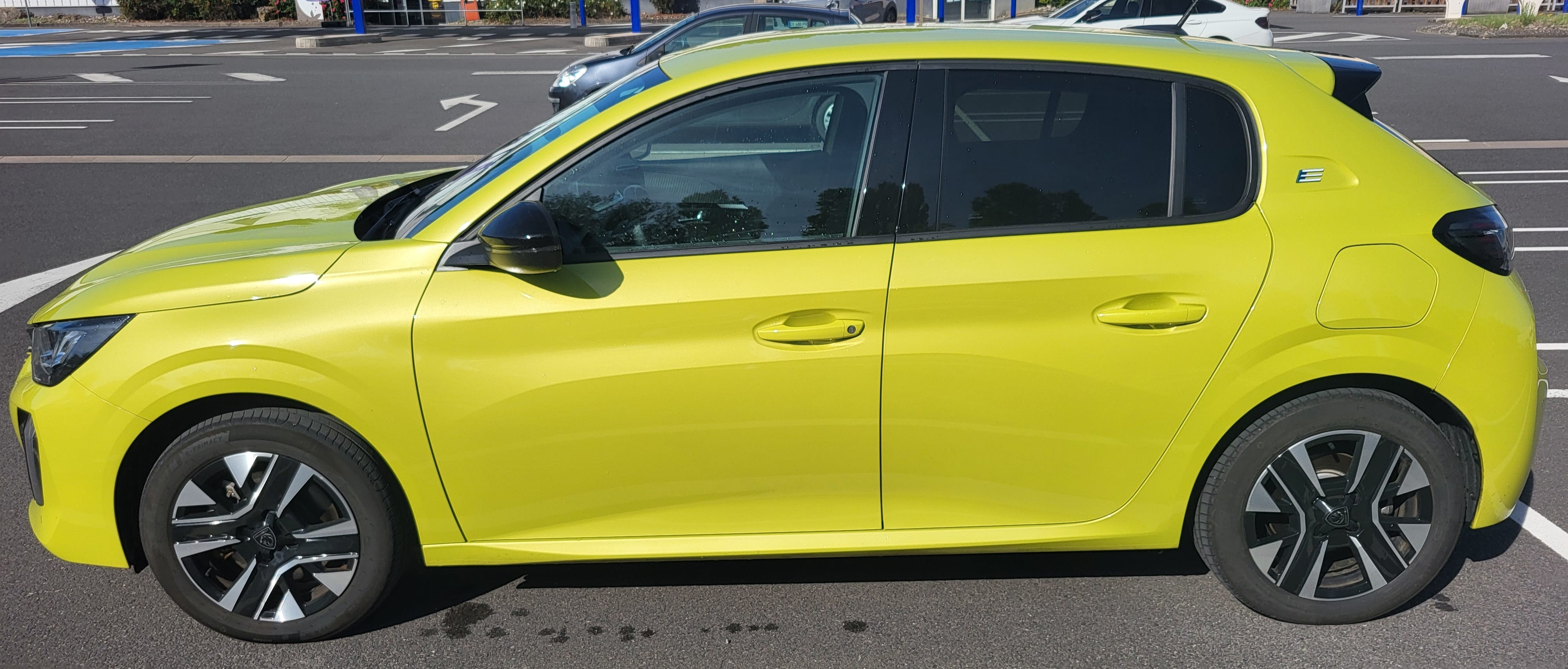 Peugeot e-208 Allure avec Climatisation