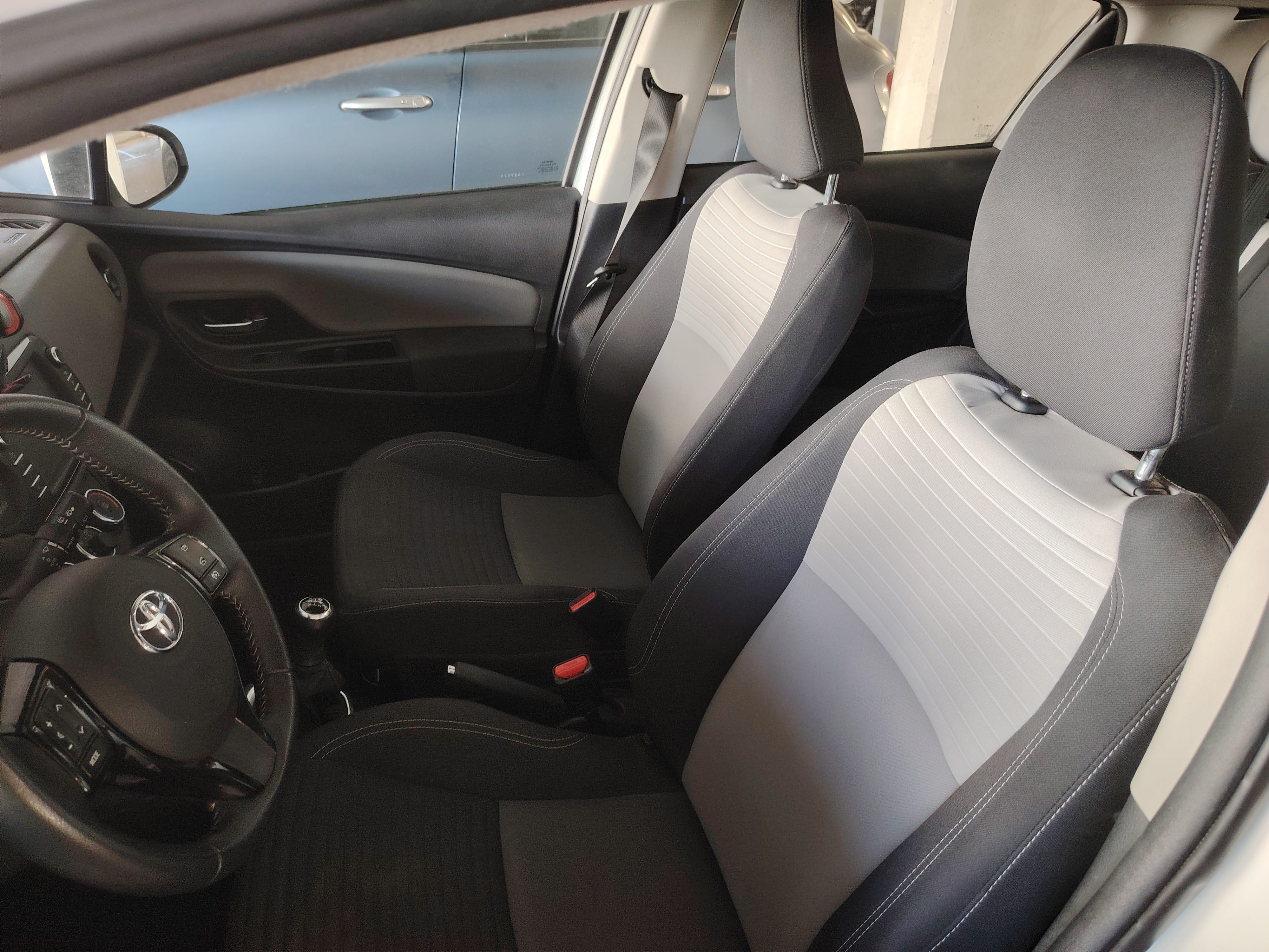 Toyota Yaris 1.0 VVT-i avec Audio Bluetooth