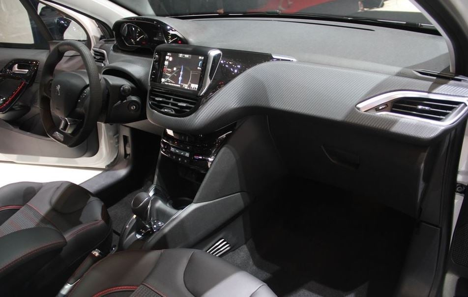Peugeot 208 avec GPS
