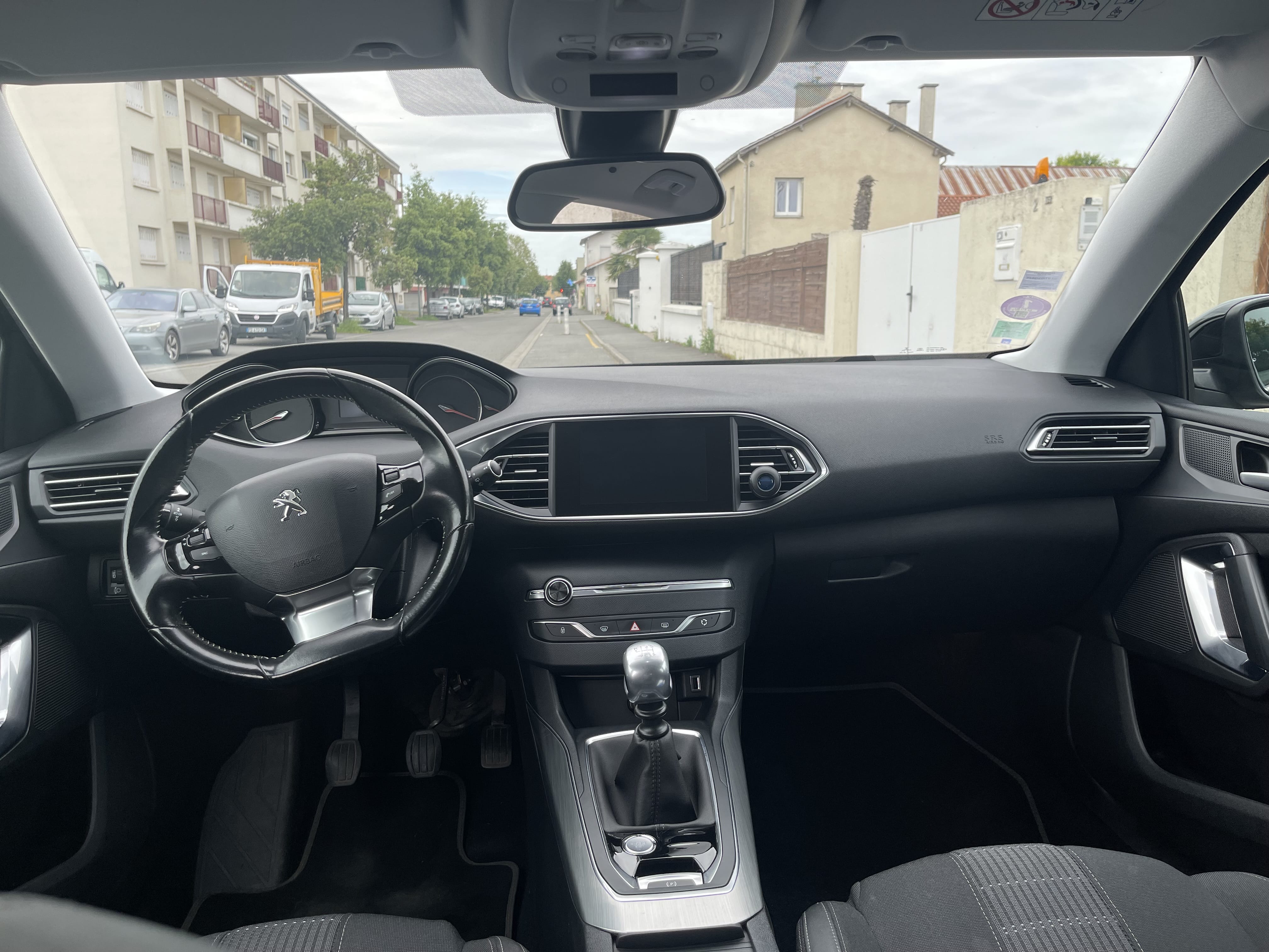 Peugeot 308 1.2 THP avec GPS