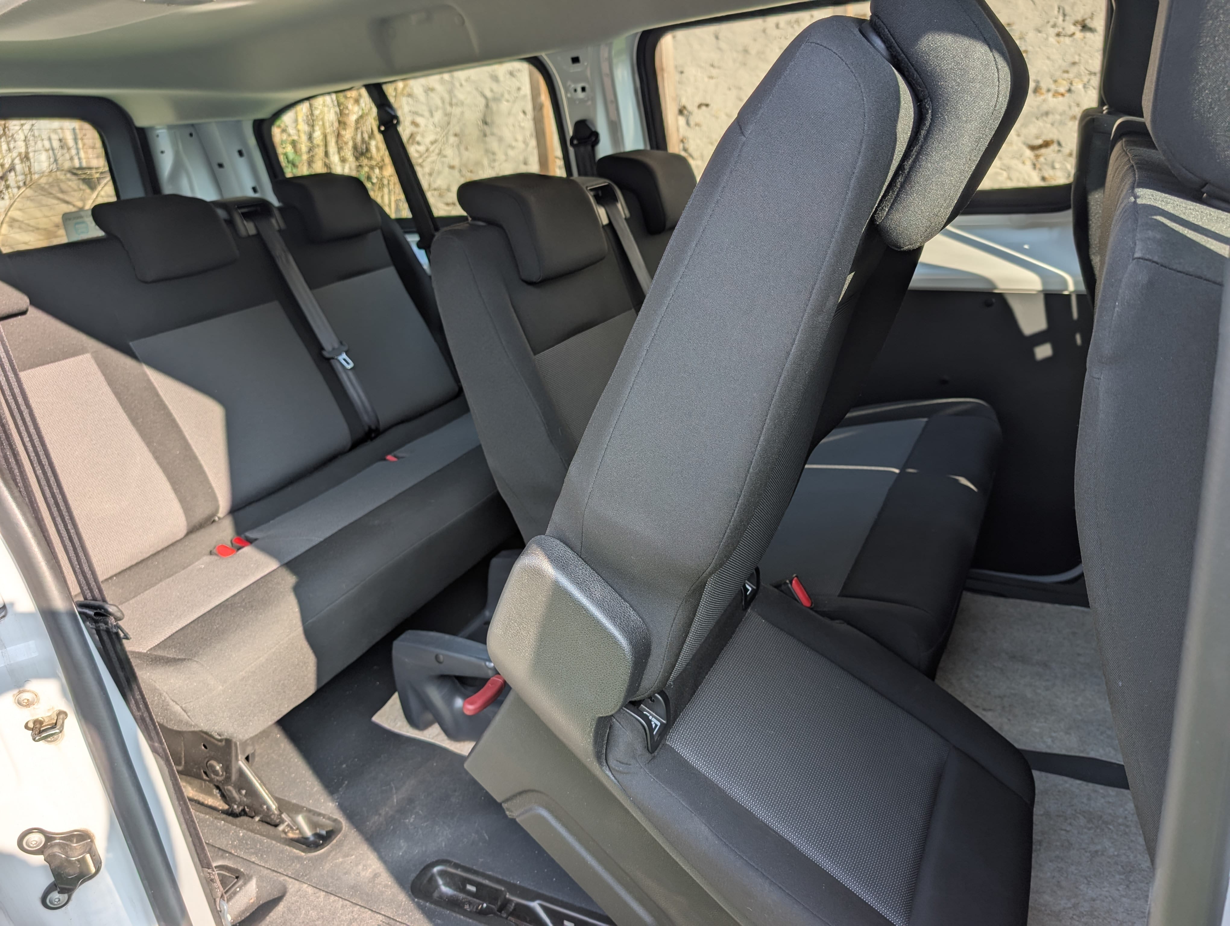 Peugeot Expert Combi avec Apple CarPlay
