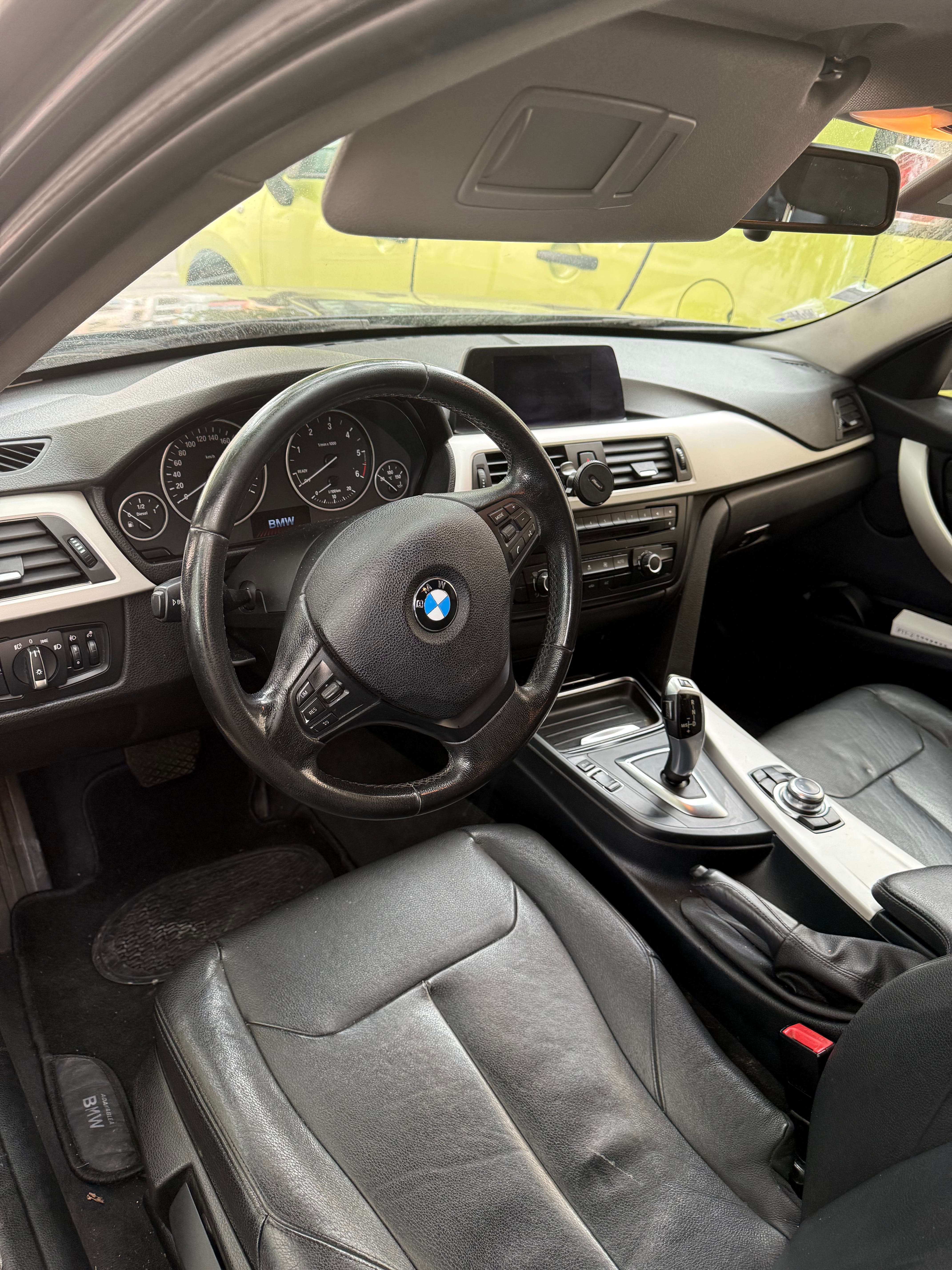 BMW Série 3 avec GPS
