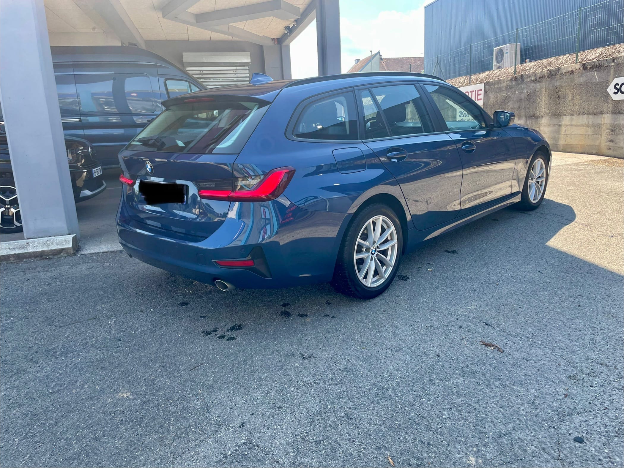 BMW Série 3 Touring avec GPS
