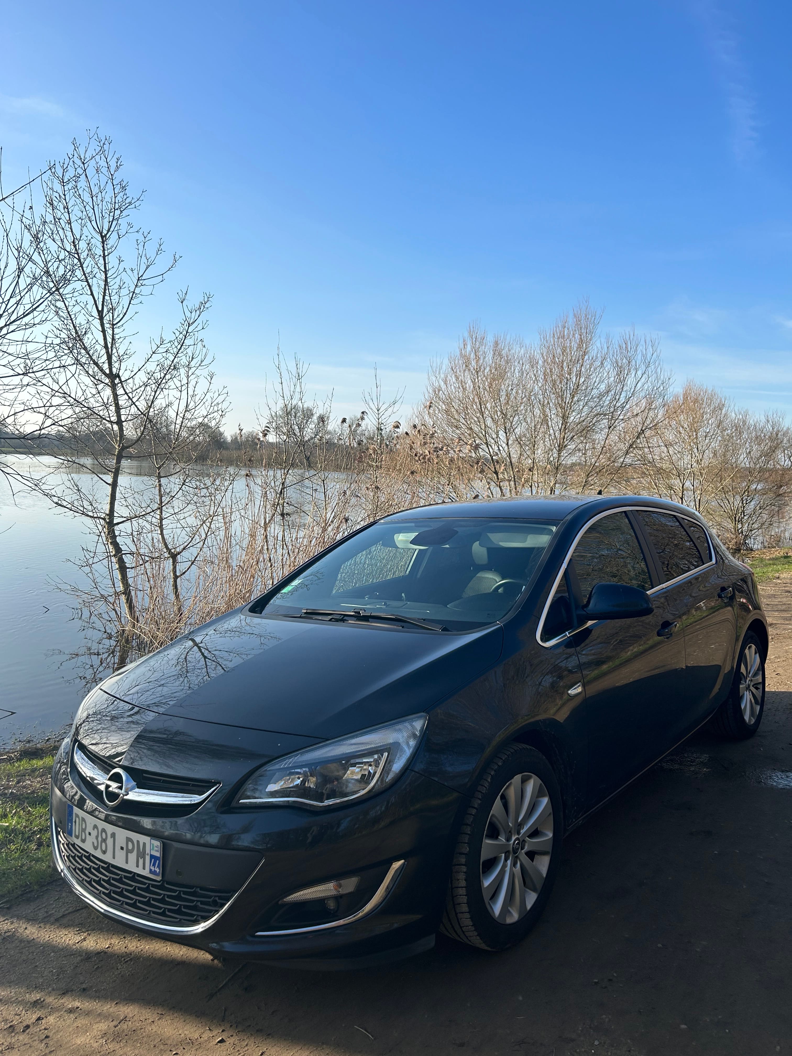 Opel Astra, 2013, Essence 95