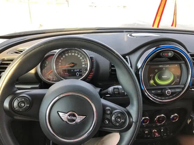 Mini Clubman con Control de velocidad