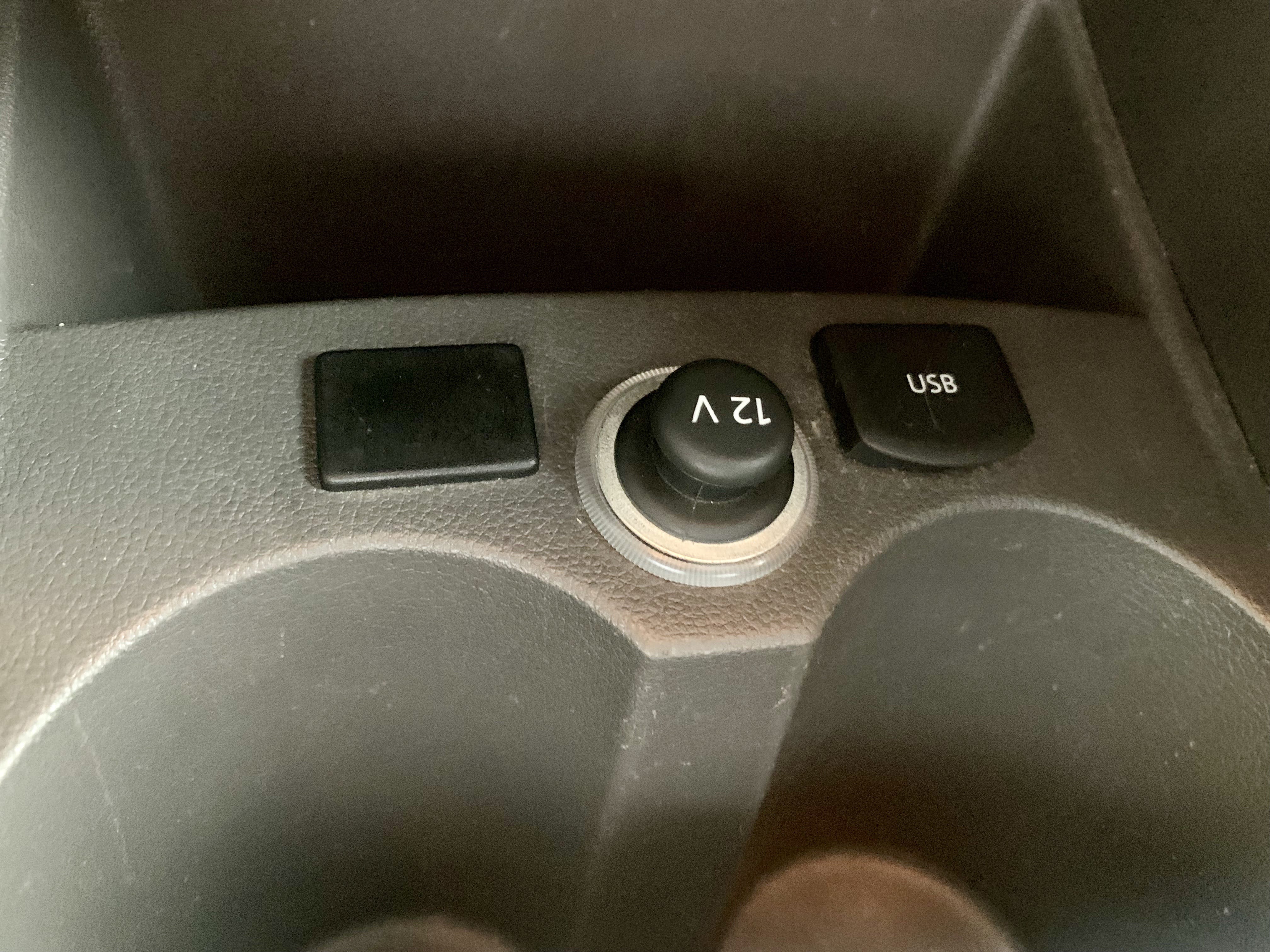 Volkswagen Polo  Louez la Volkswagen Polo TDI – Dynamisme, Confort et Économie de Carburant !