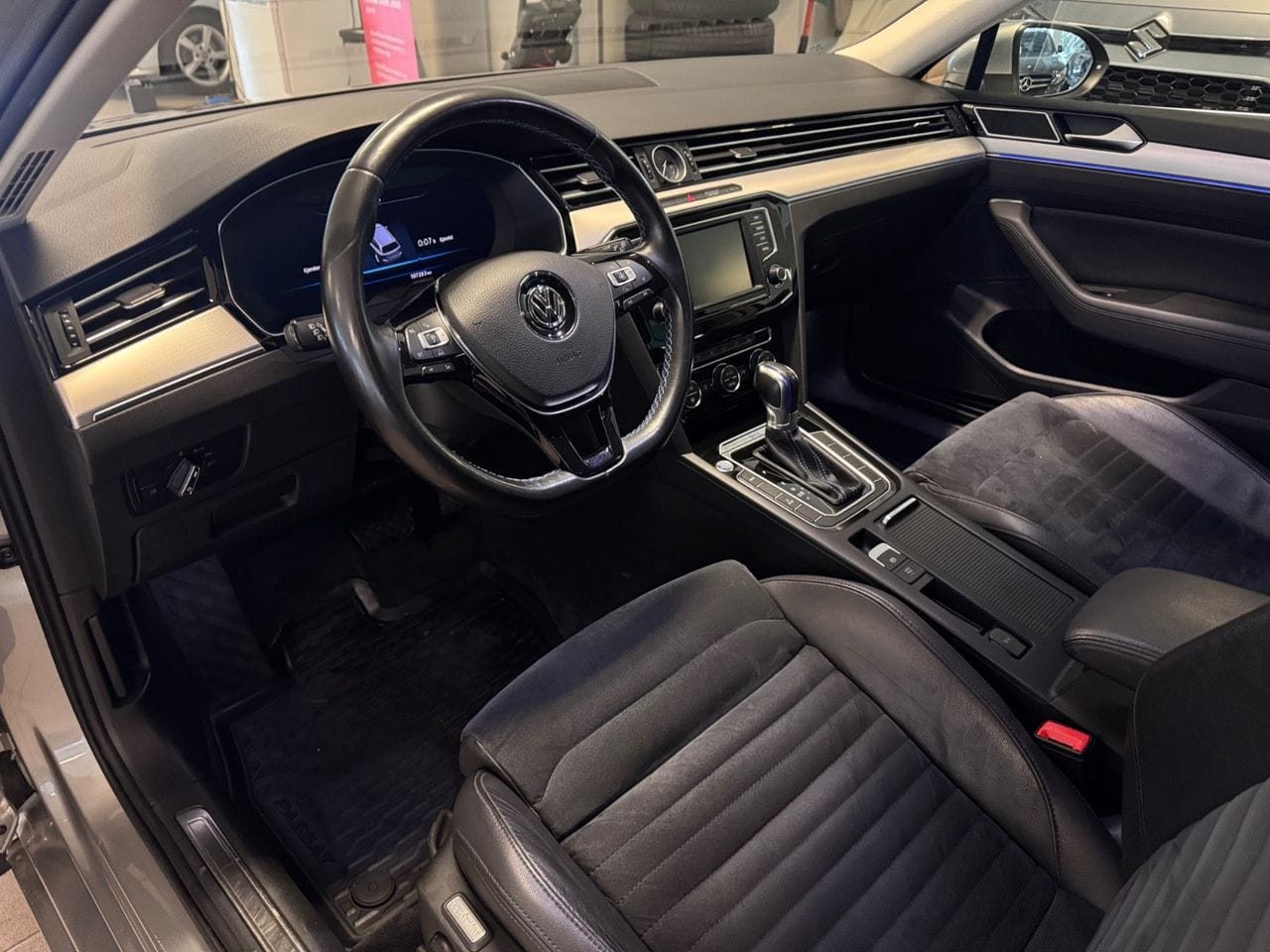 Volkswagen Passat GTE Hybrid med GPS