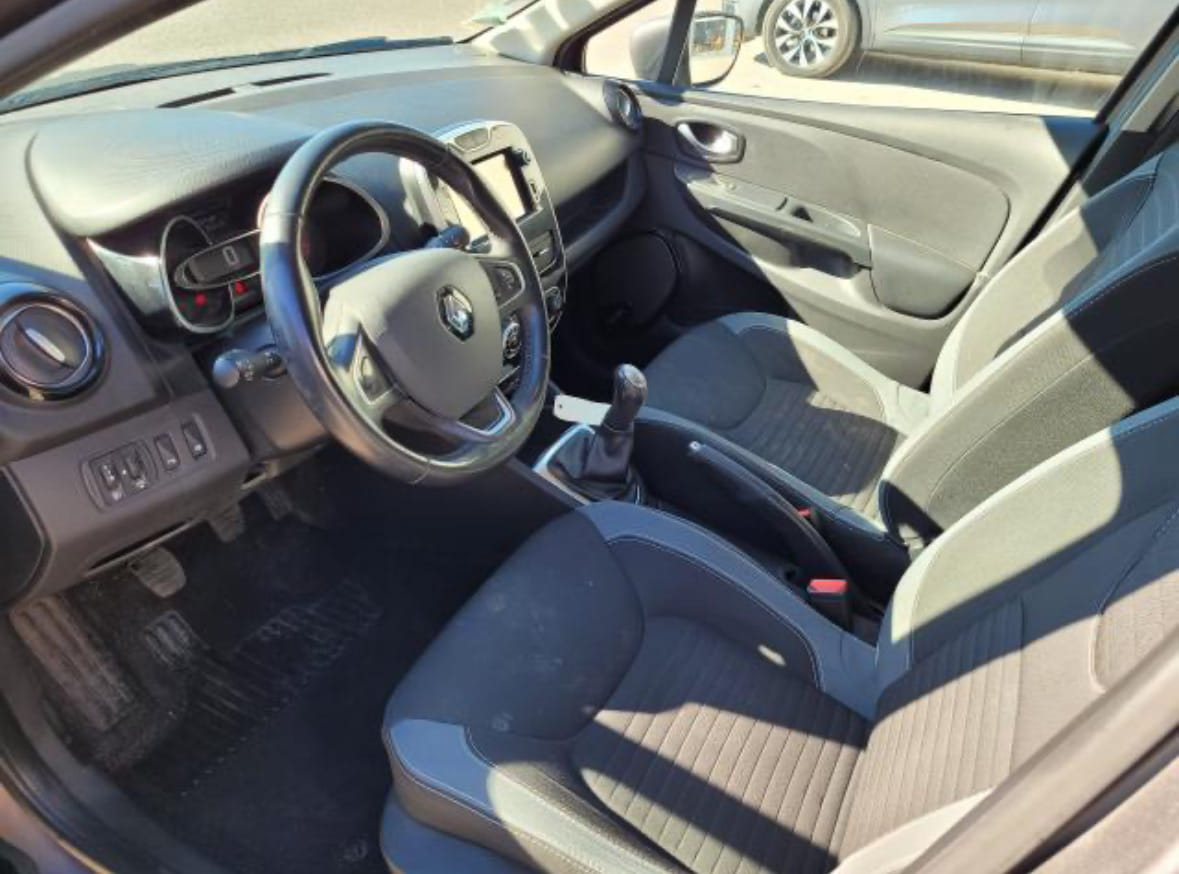 Renault Clio with Cruise control