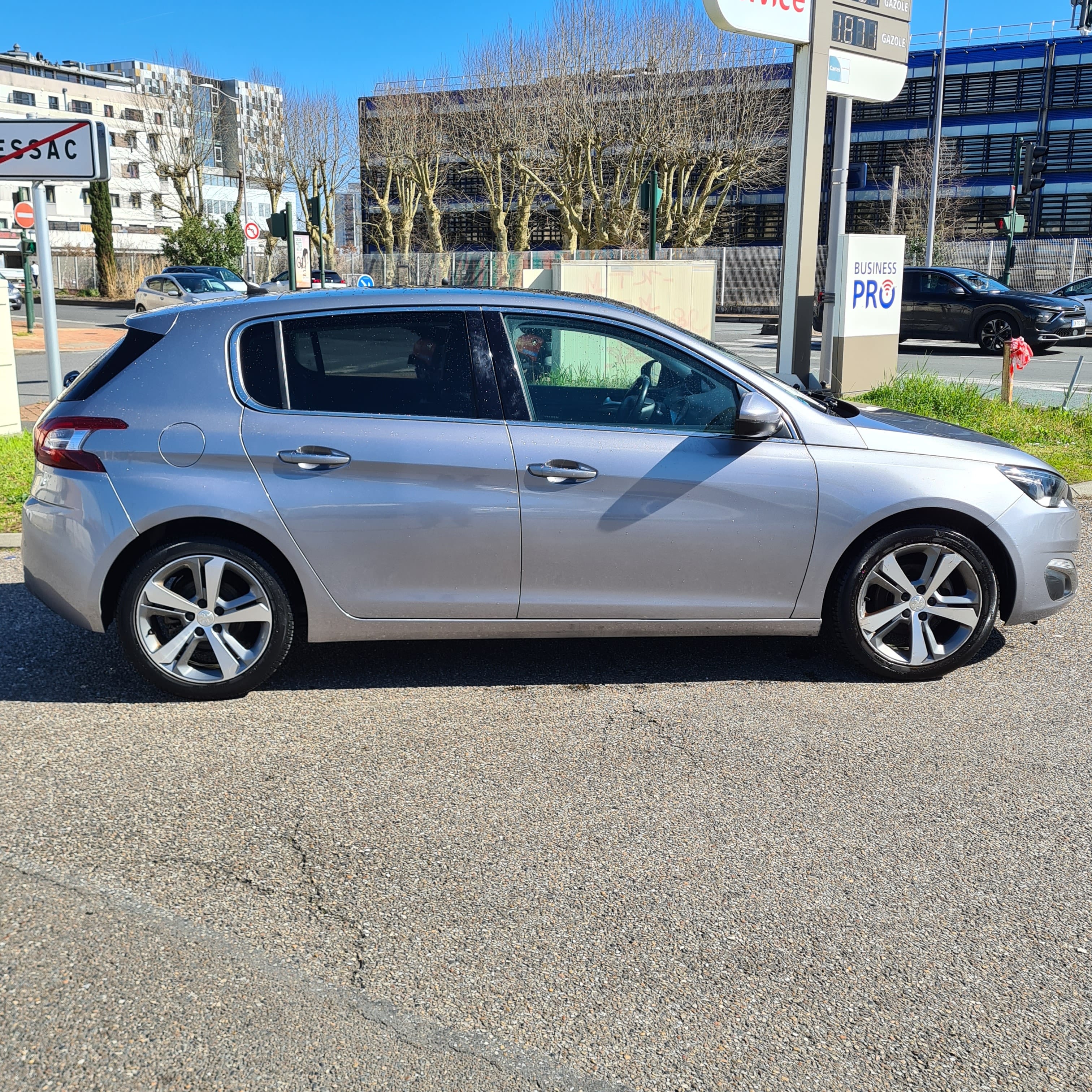 Peugeot 308 1.2 puretech 130 ch avec Climatisation