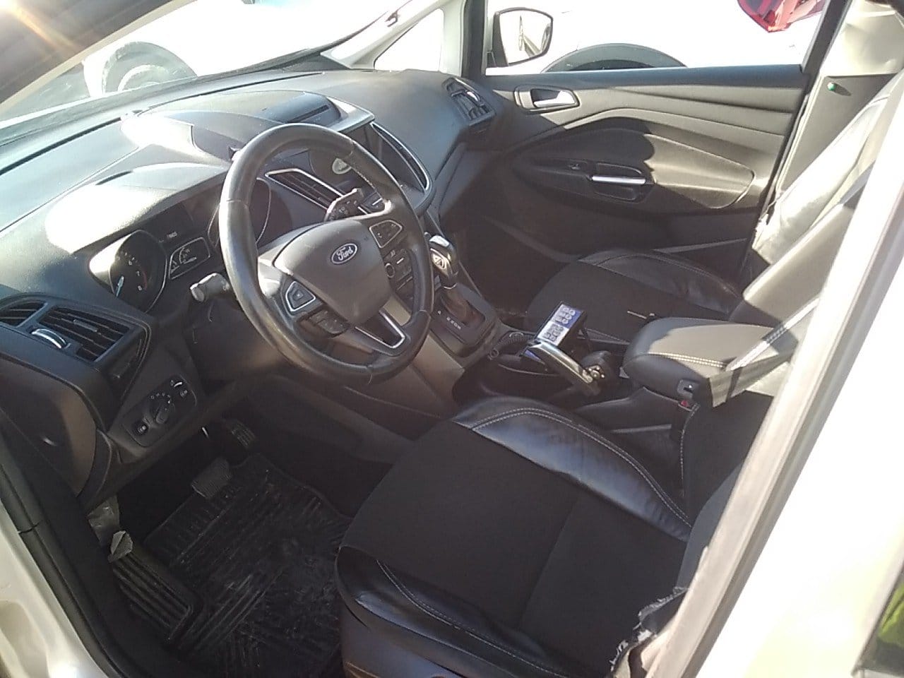 Ford C-Max Business avec GPS
