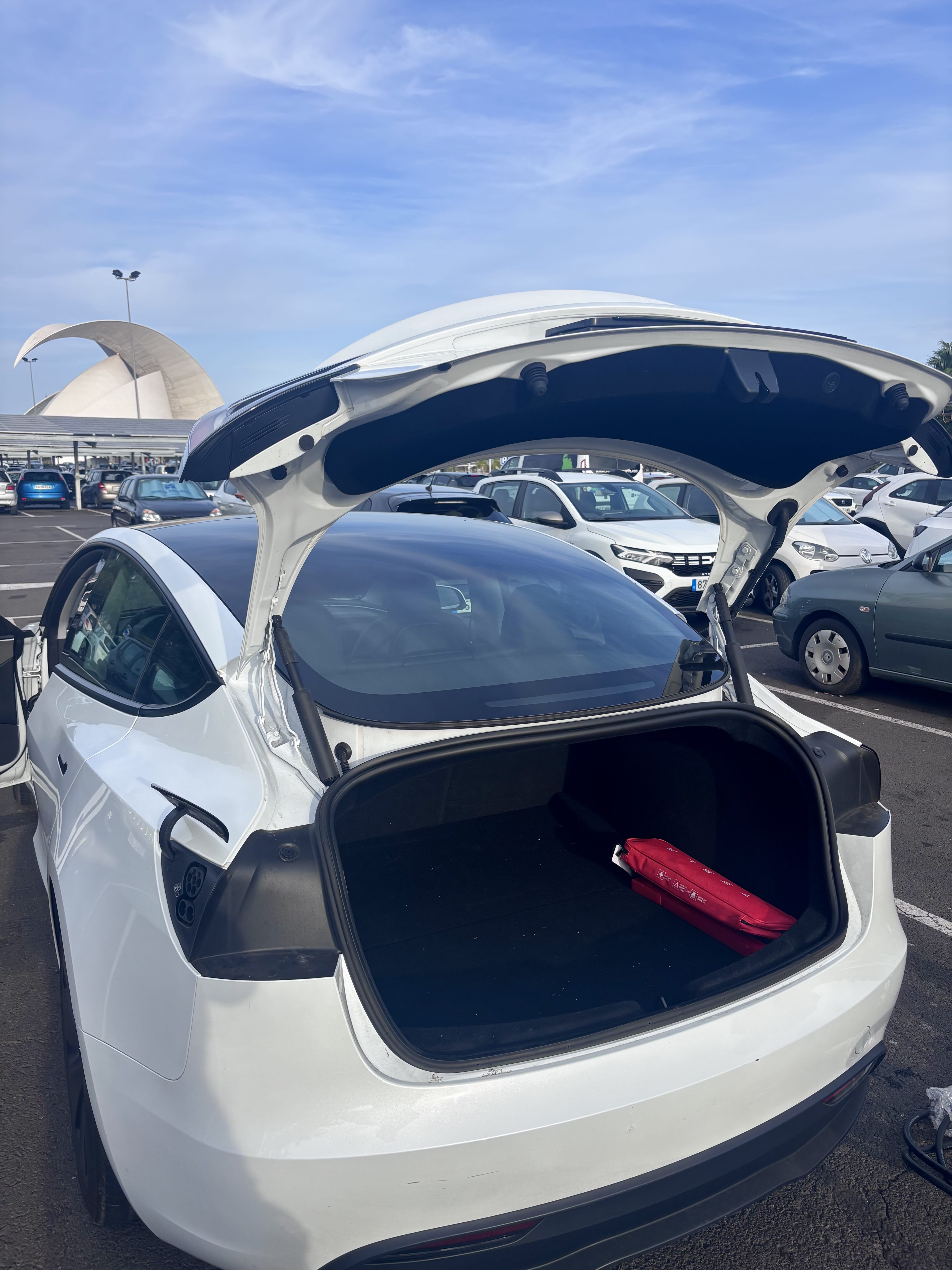 Tesla Model 3 con Control de velocidad