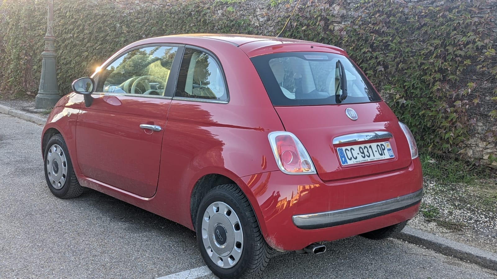 Fiat 500 with Car radio