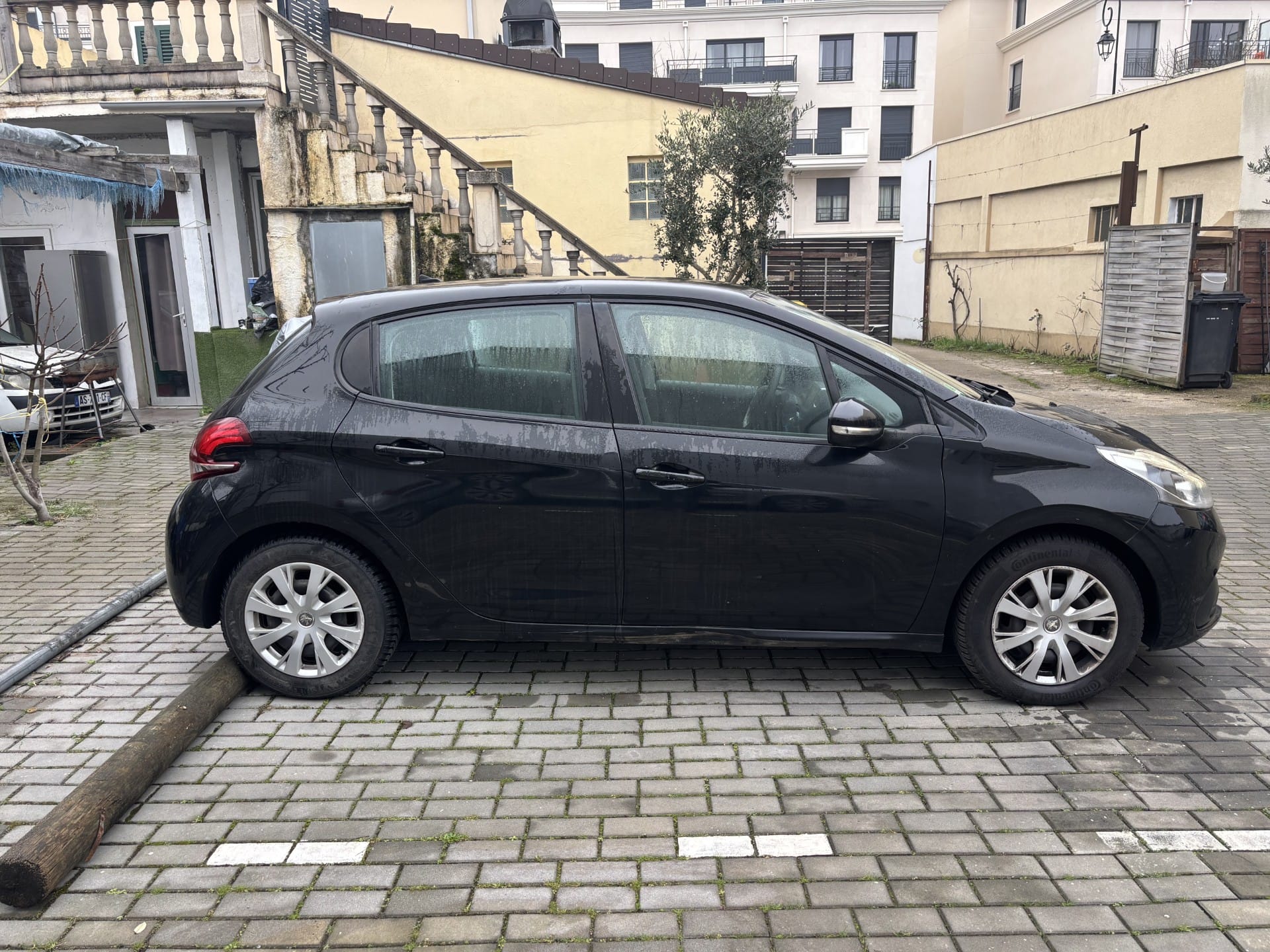 Peugeot 208 avec Climatisation