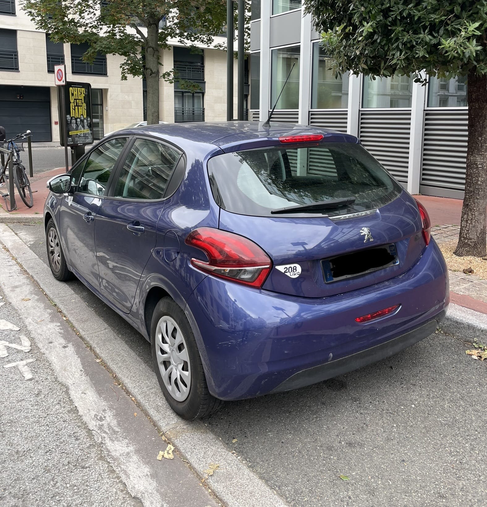 Peugeot 208 avec GPS