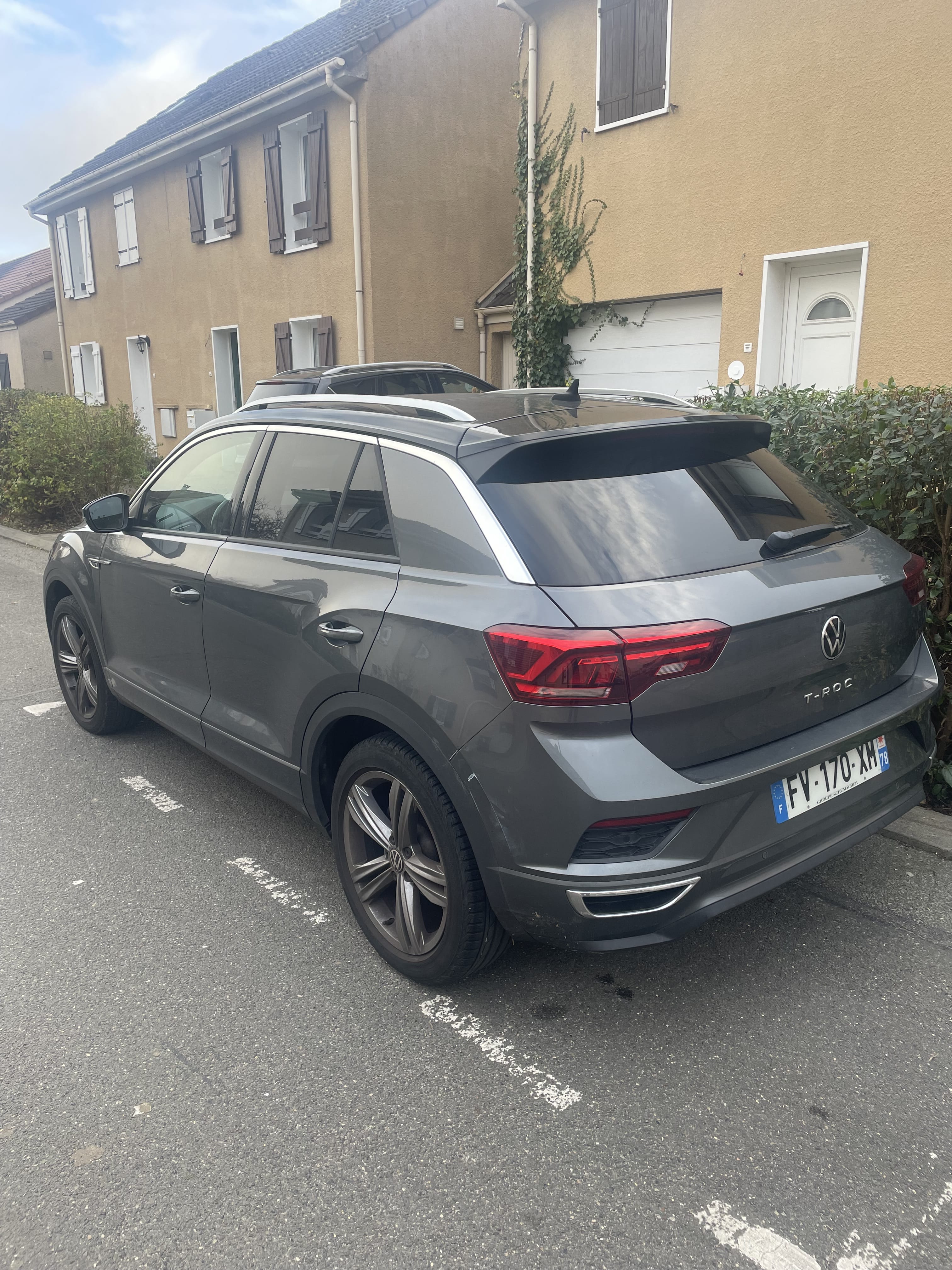 Volkswagen T-Roc avec GPS