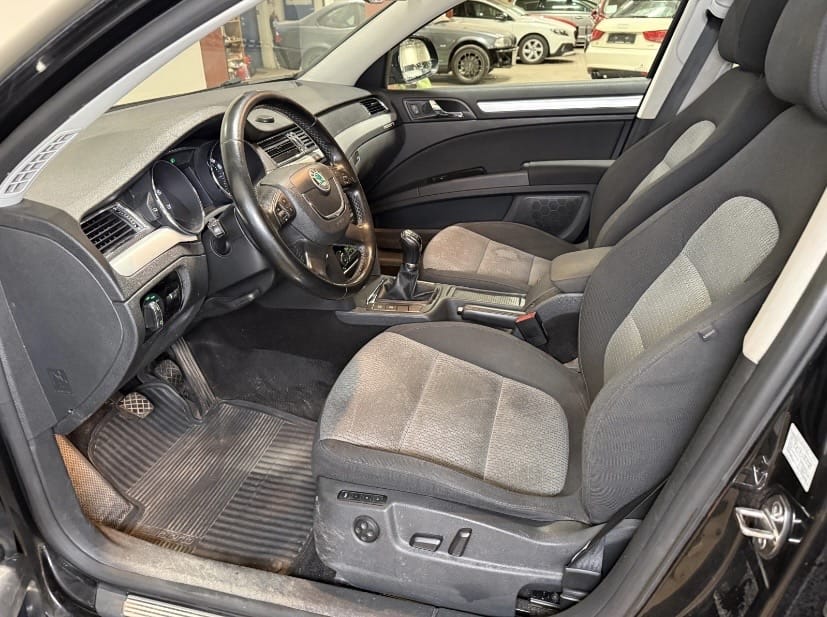 Skoda Superb med Cruisekontroll