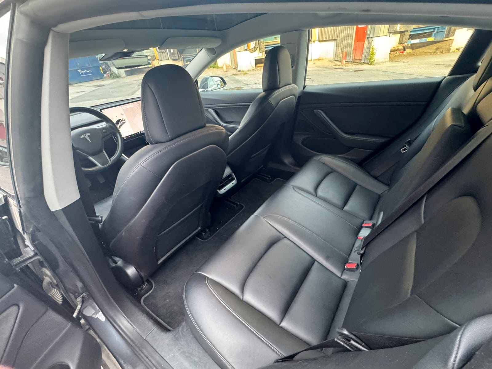 Tesla Model 3 Long Range med Firehjulstrekk
