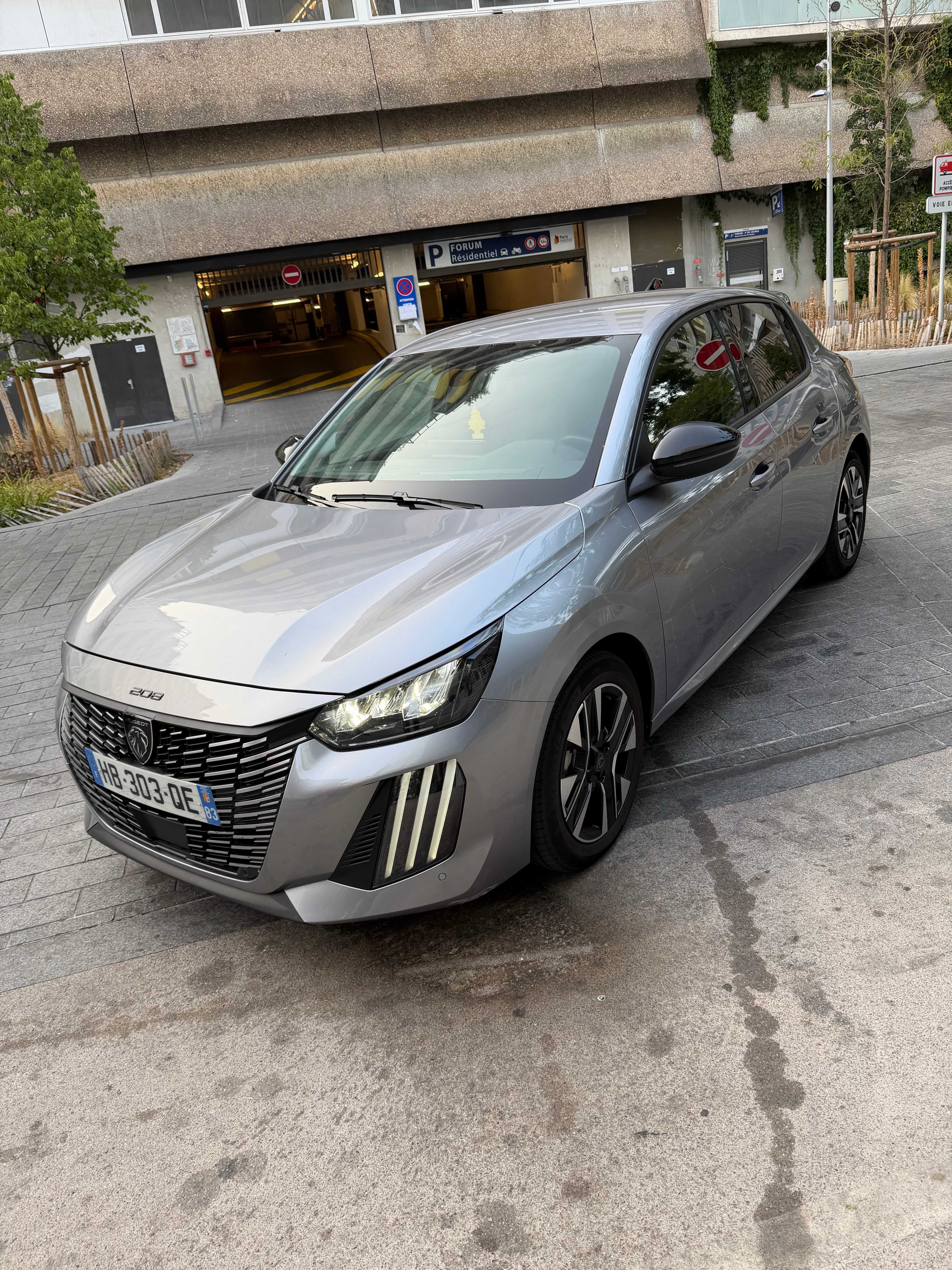 Peugeot 208 avec Climatisation