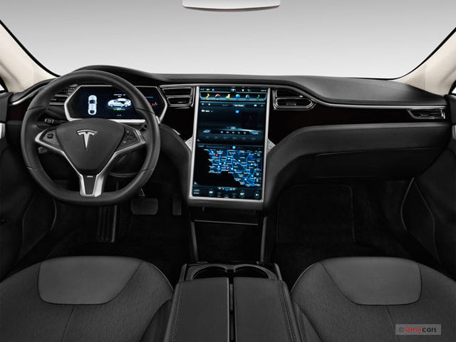 Tesla Model S med Cruisekontroll