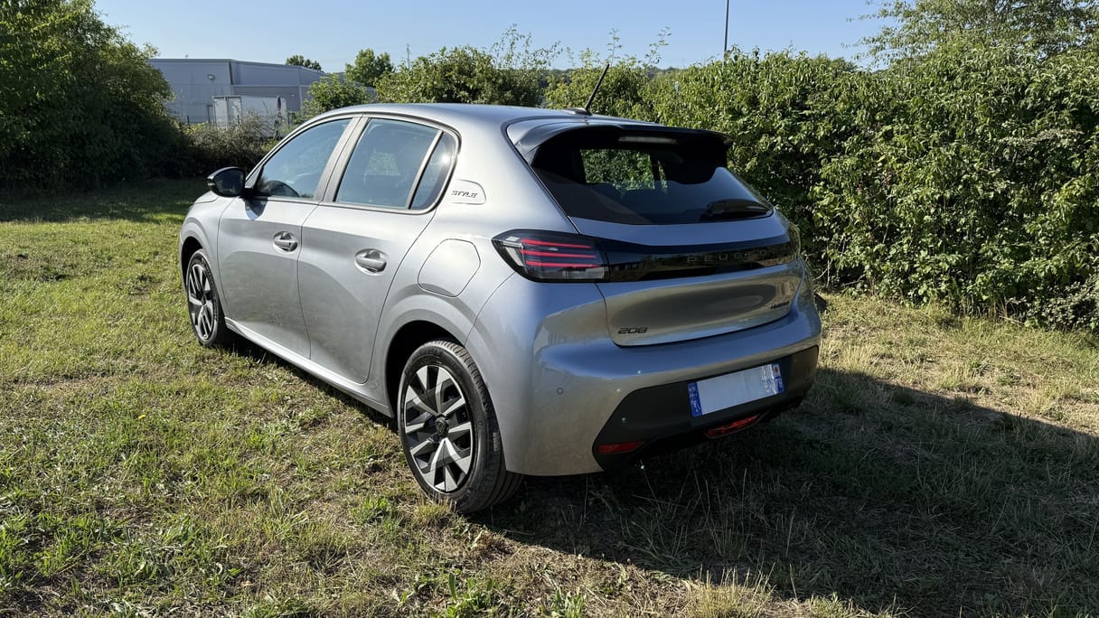 Peugeot 208 avec Caméra de recul