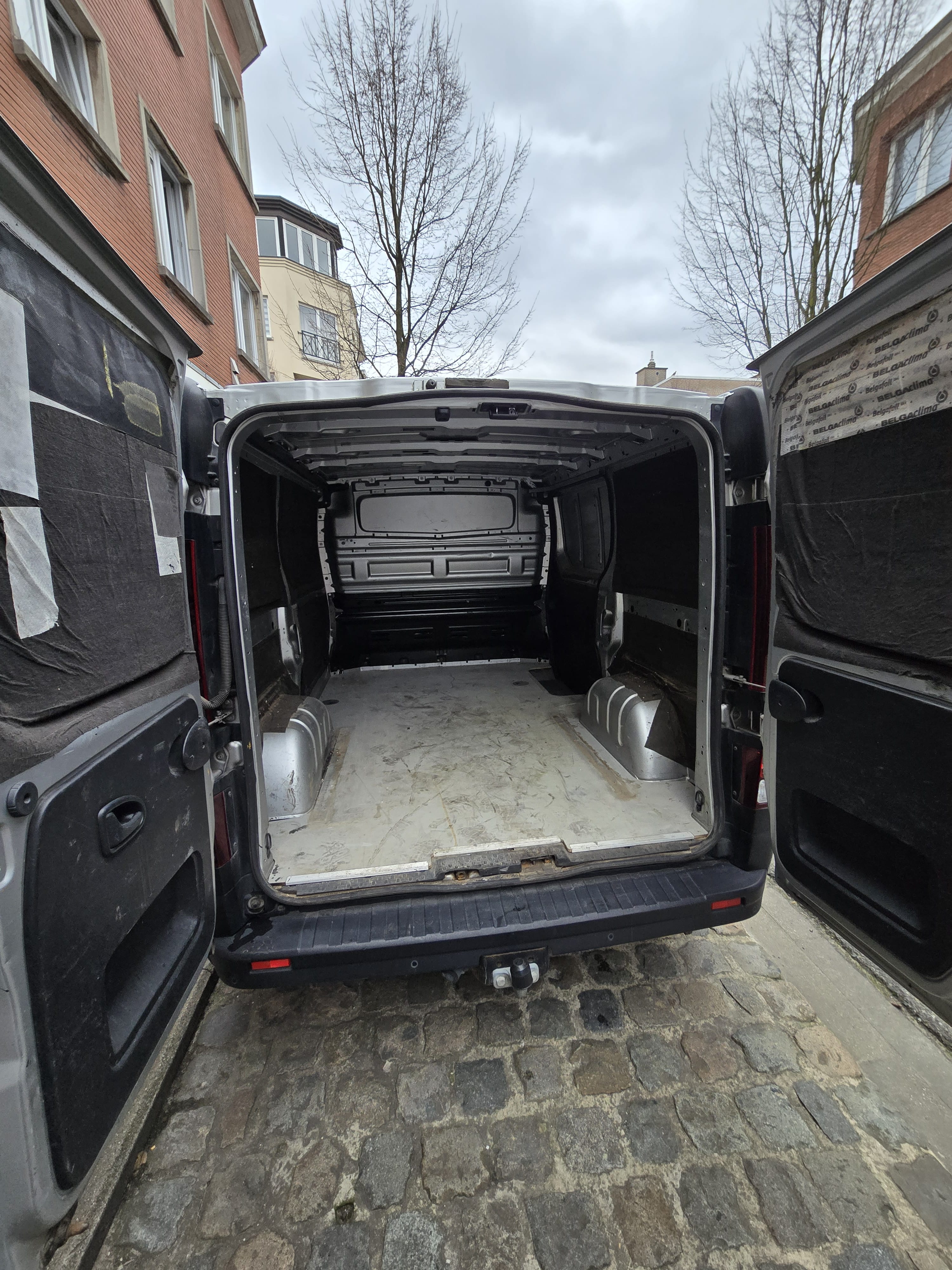 Opel Vivaro met Audio- / iPod-ingang