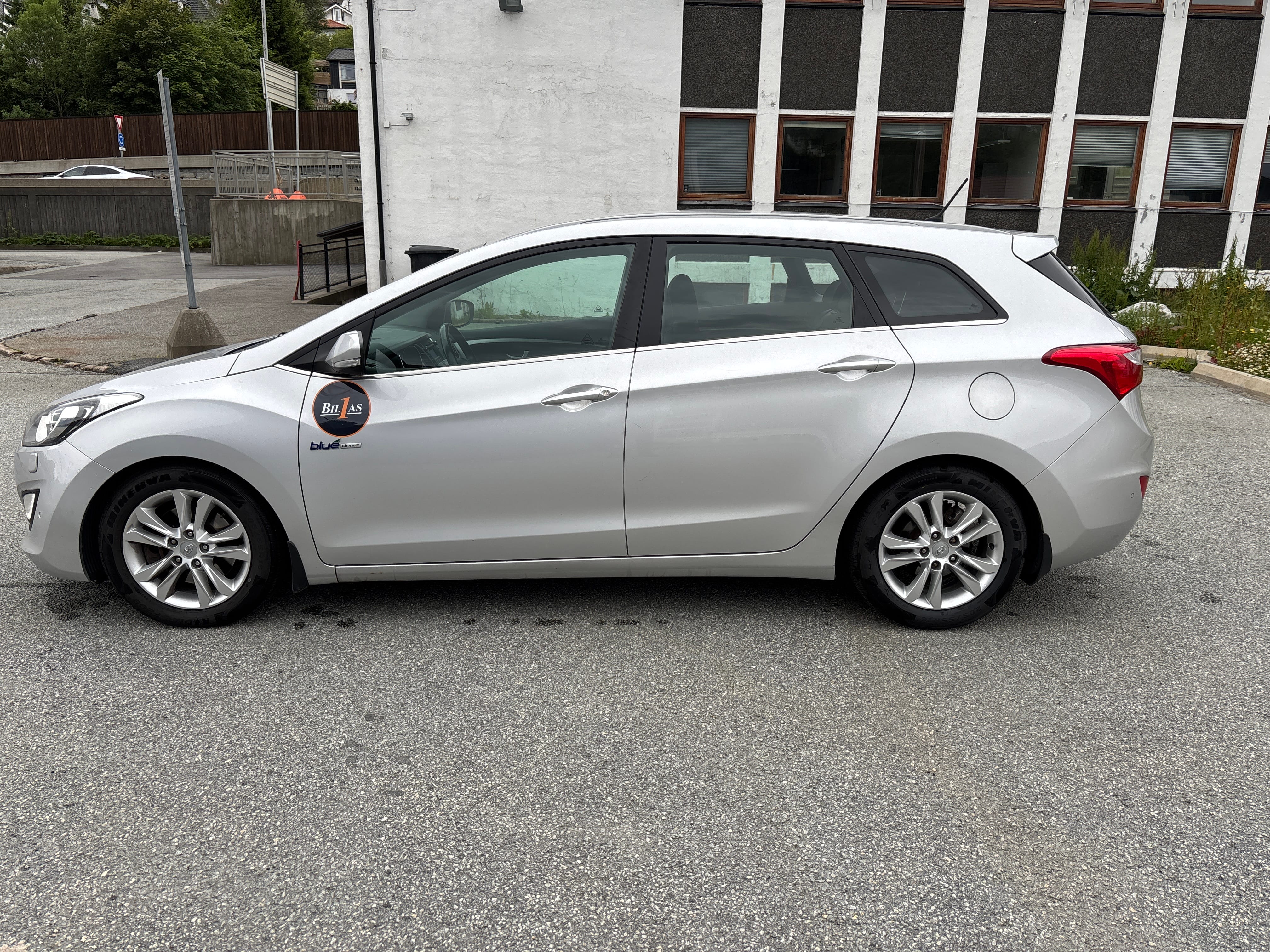 Hyundai i30 Stv, diesel 5 seter avec Climatisation