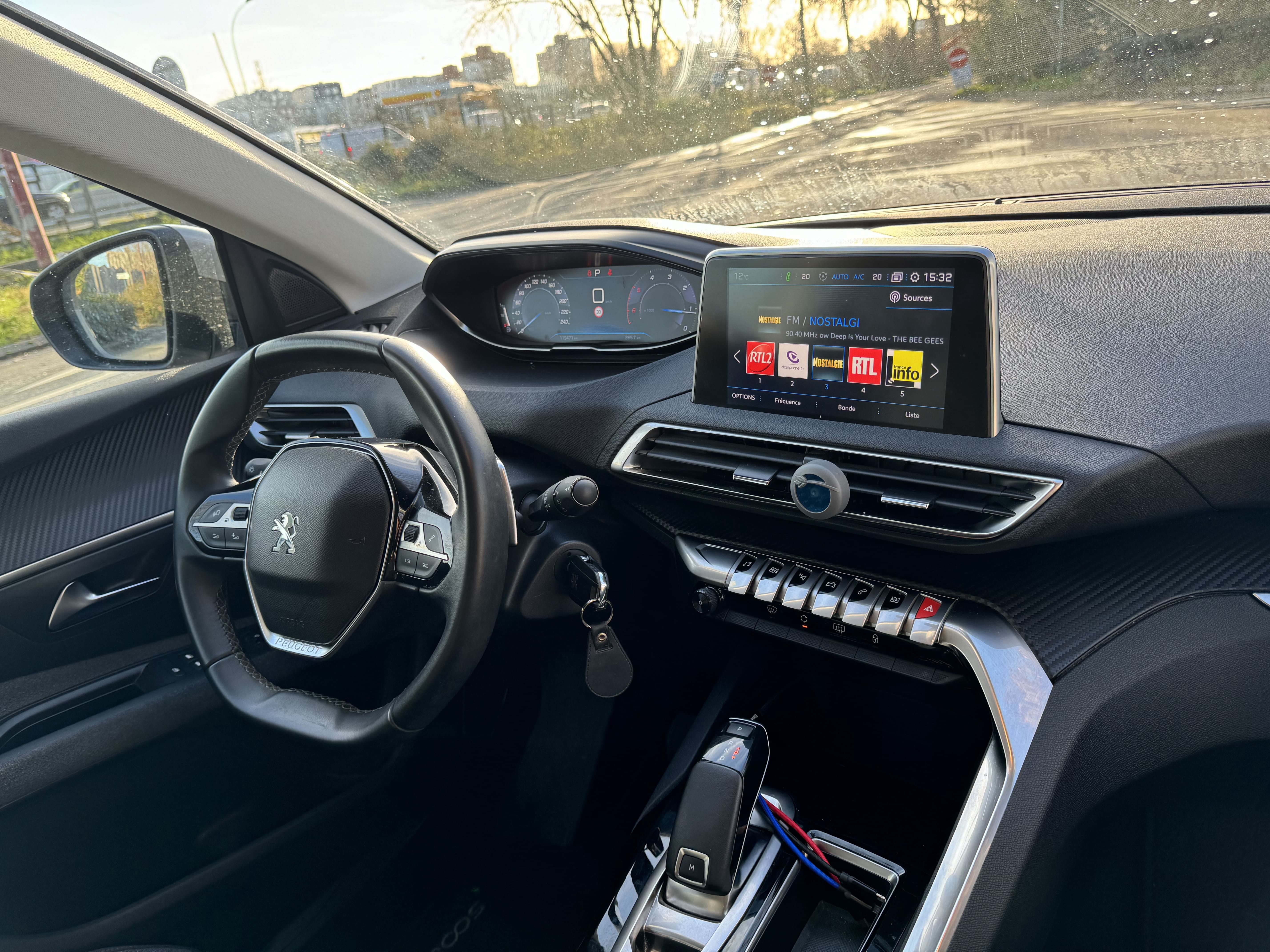 Peugeot 5008 Peugeot 5008 Full Option 7 places avec Audio Bluetooth