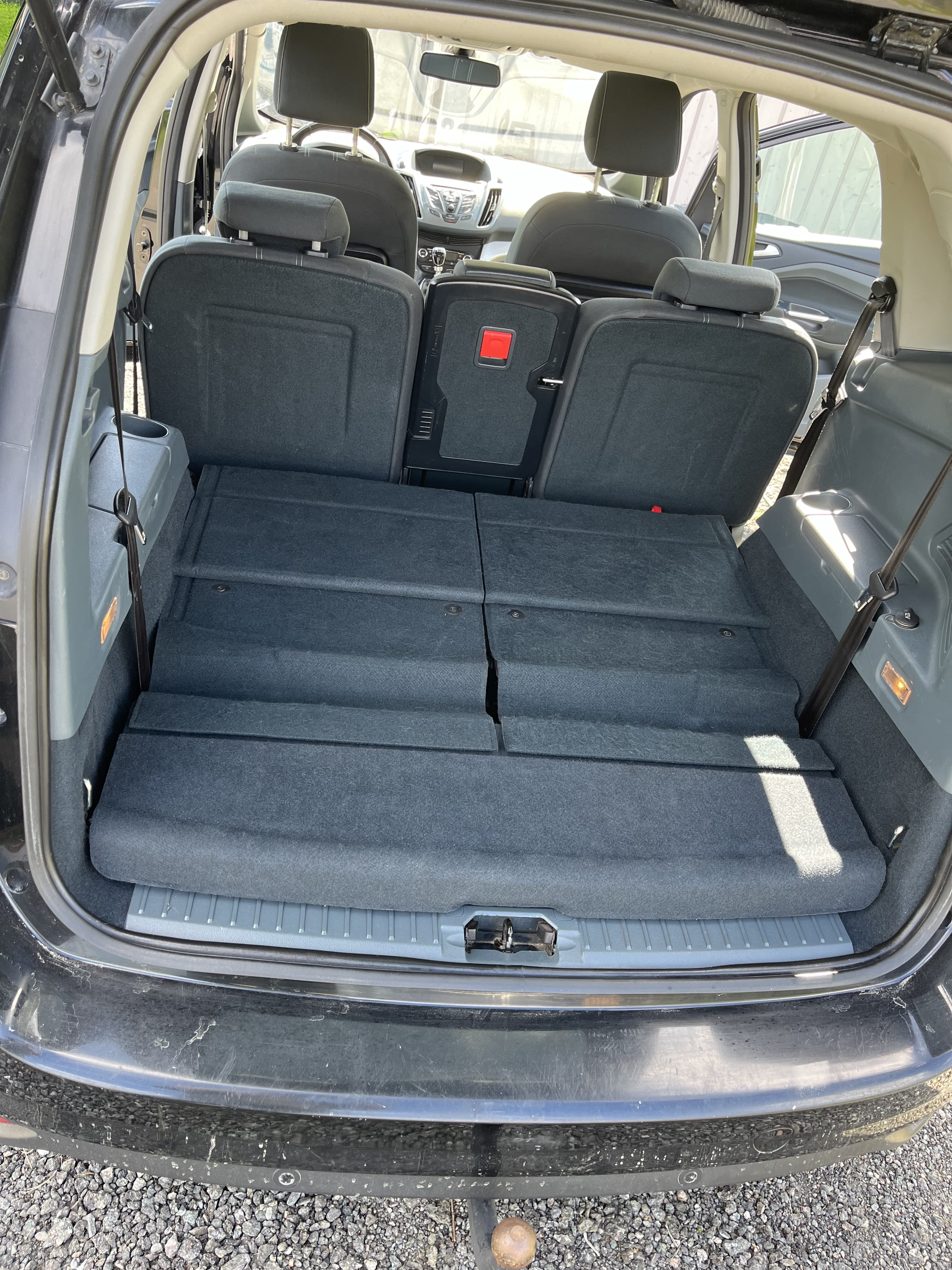 Ford C-Max Brand new spike tires med Vinterdekk