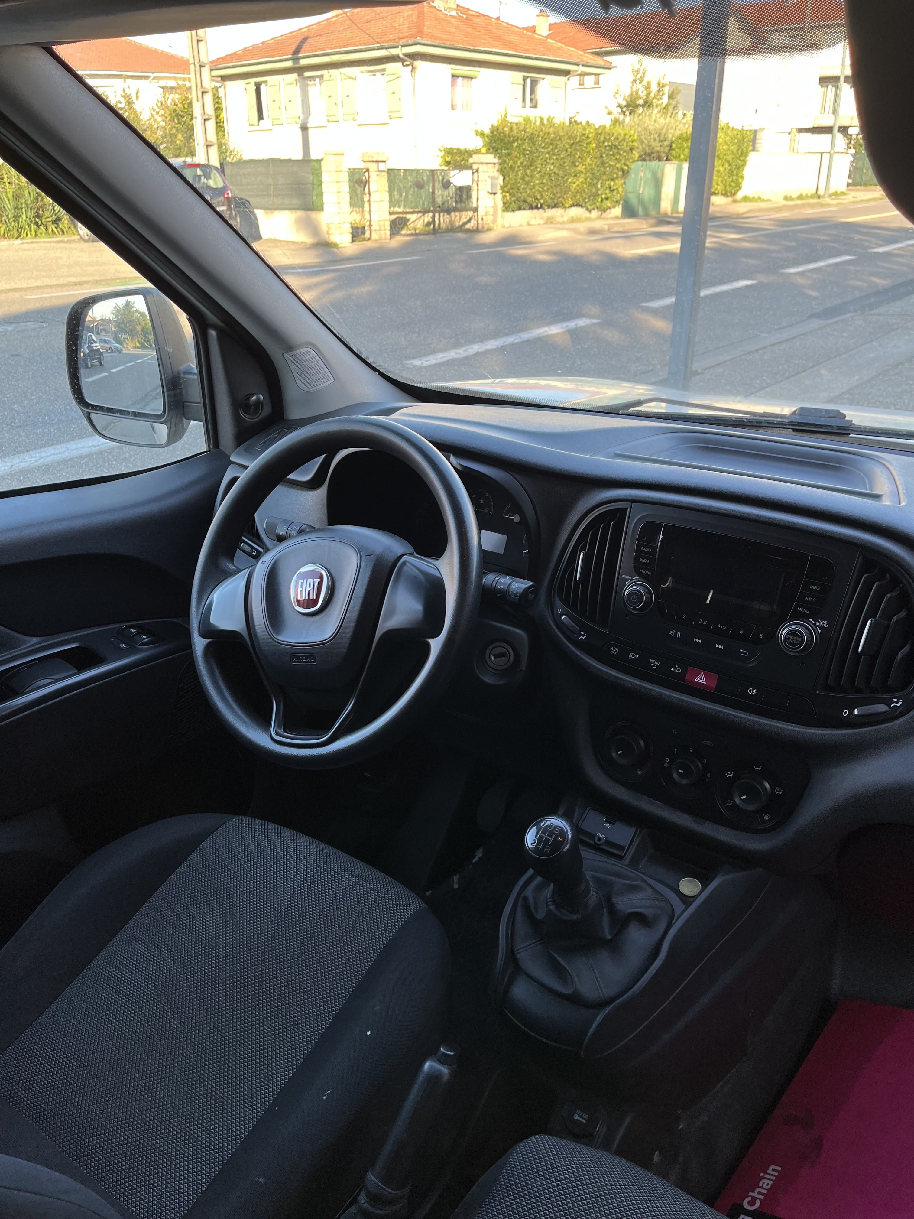 Fiat Doblo Cargo avec Entrée audio / iPod