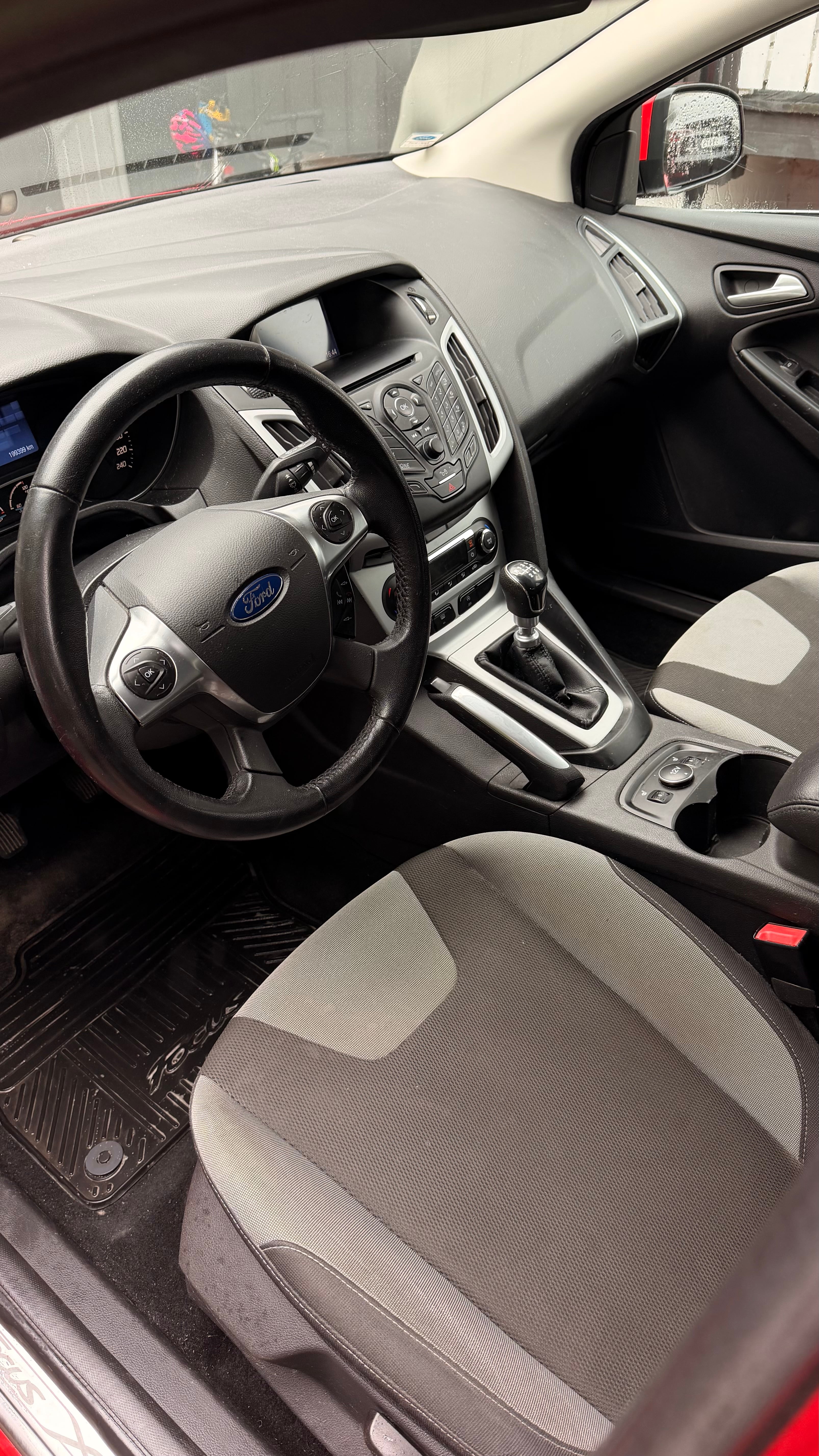 Ford Focus Turnier 1.0 EcoBoost med Babysete
