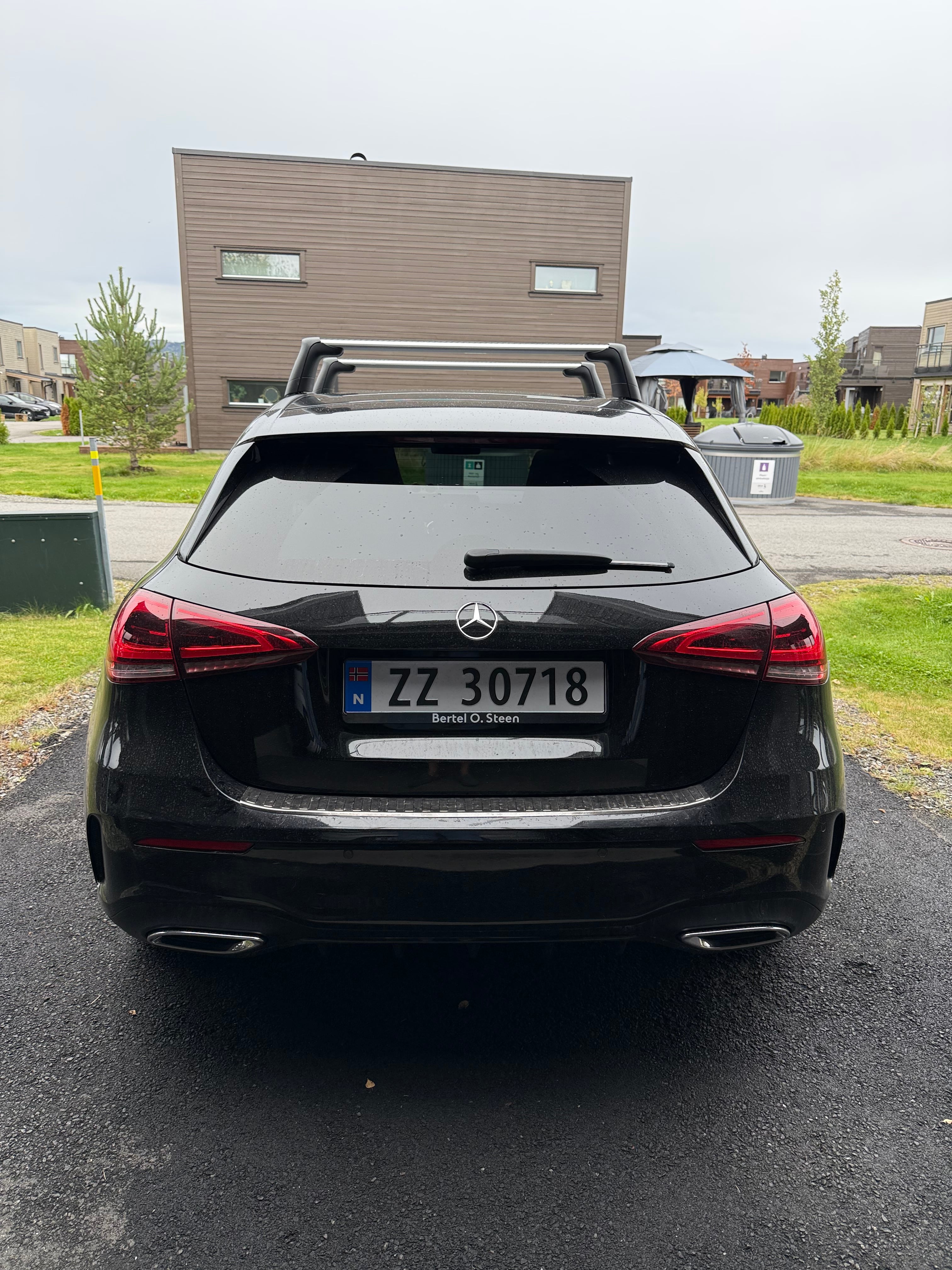Mercedes-Benz A-Klasse 250 e with Backup camera