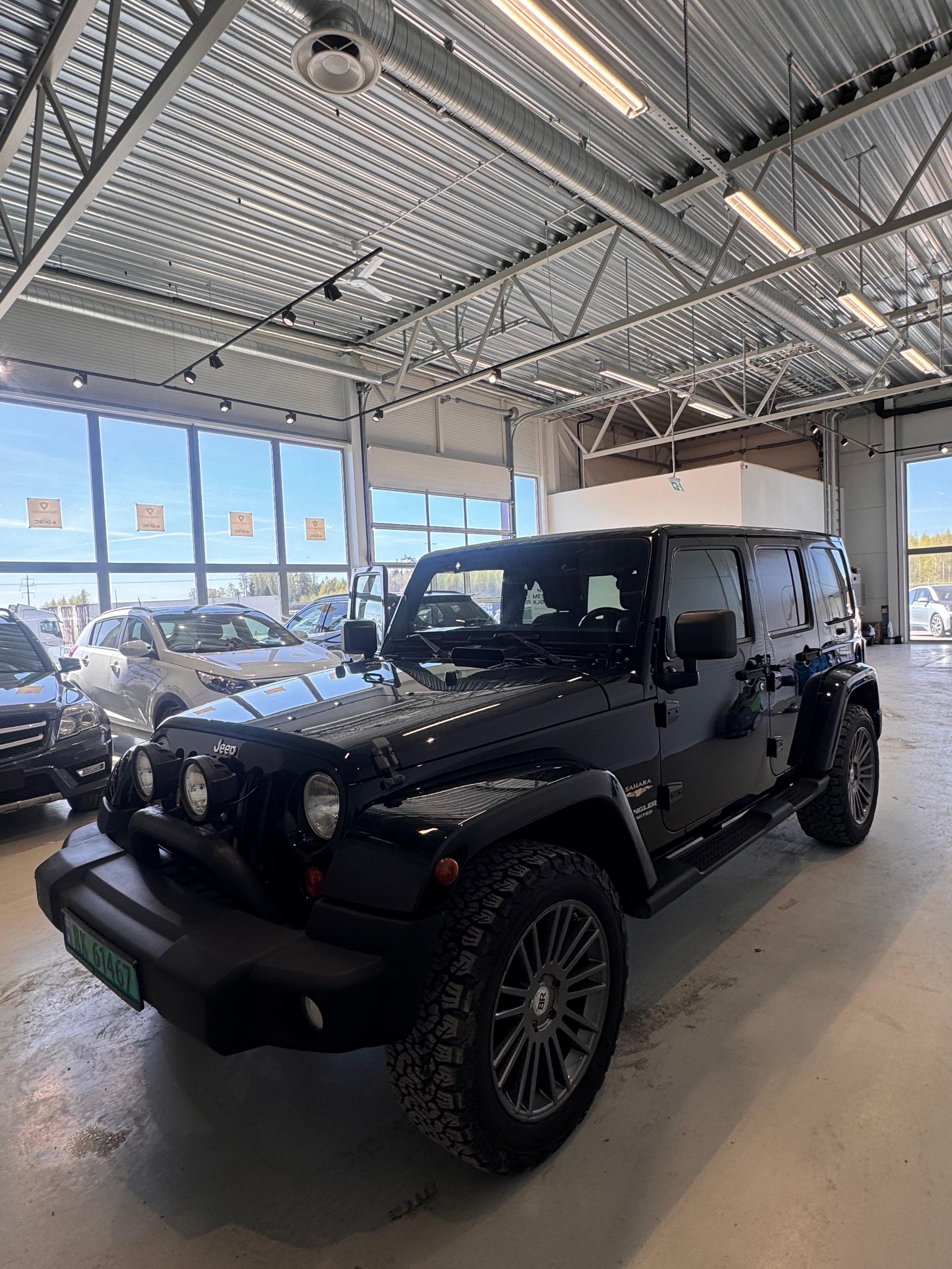 Jeep Wrangler 2.8 CRD Sahara, 2013, Diesel, Automatik