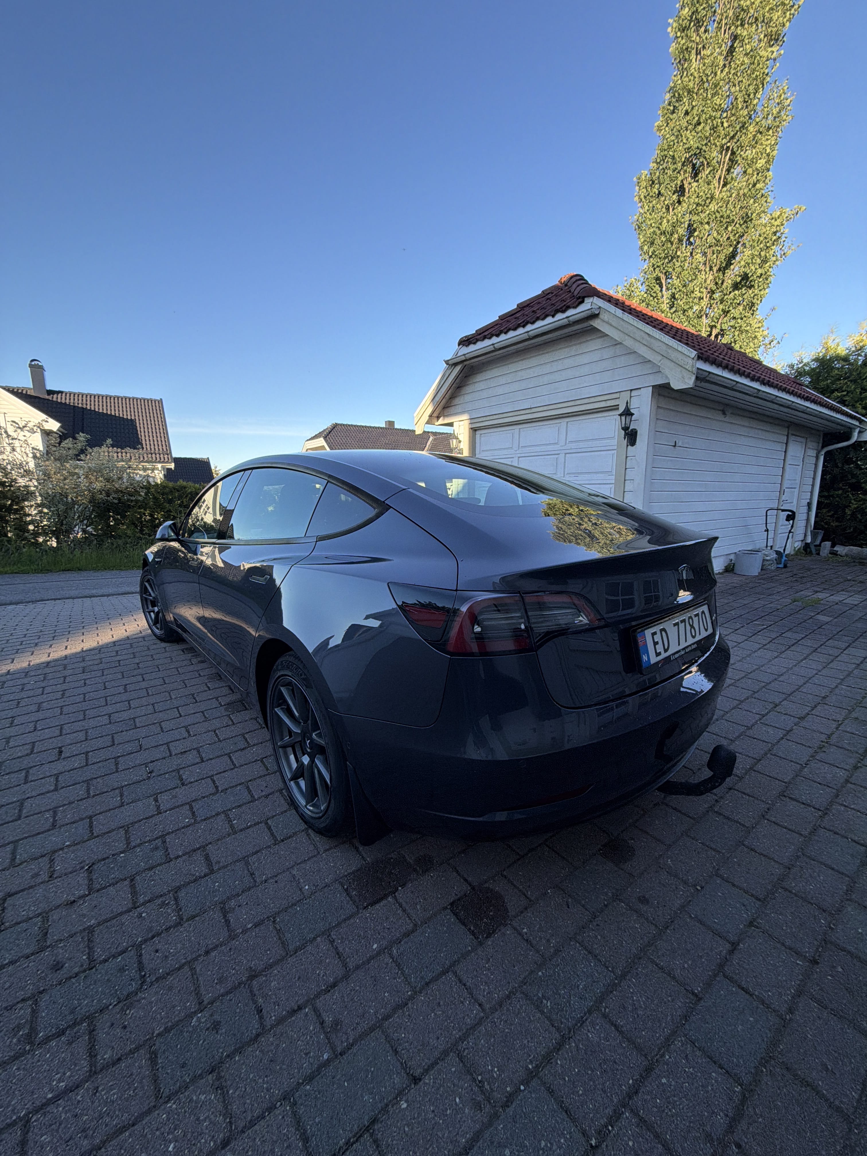 Tesla Model 3 med Ryggekamera