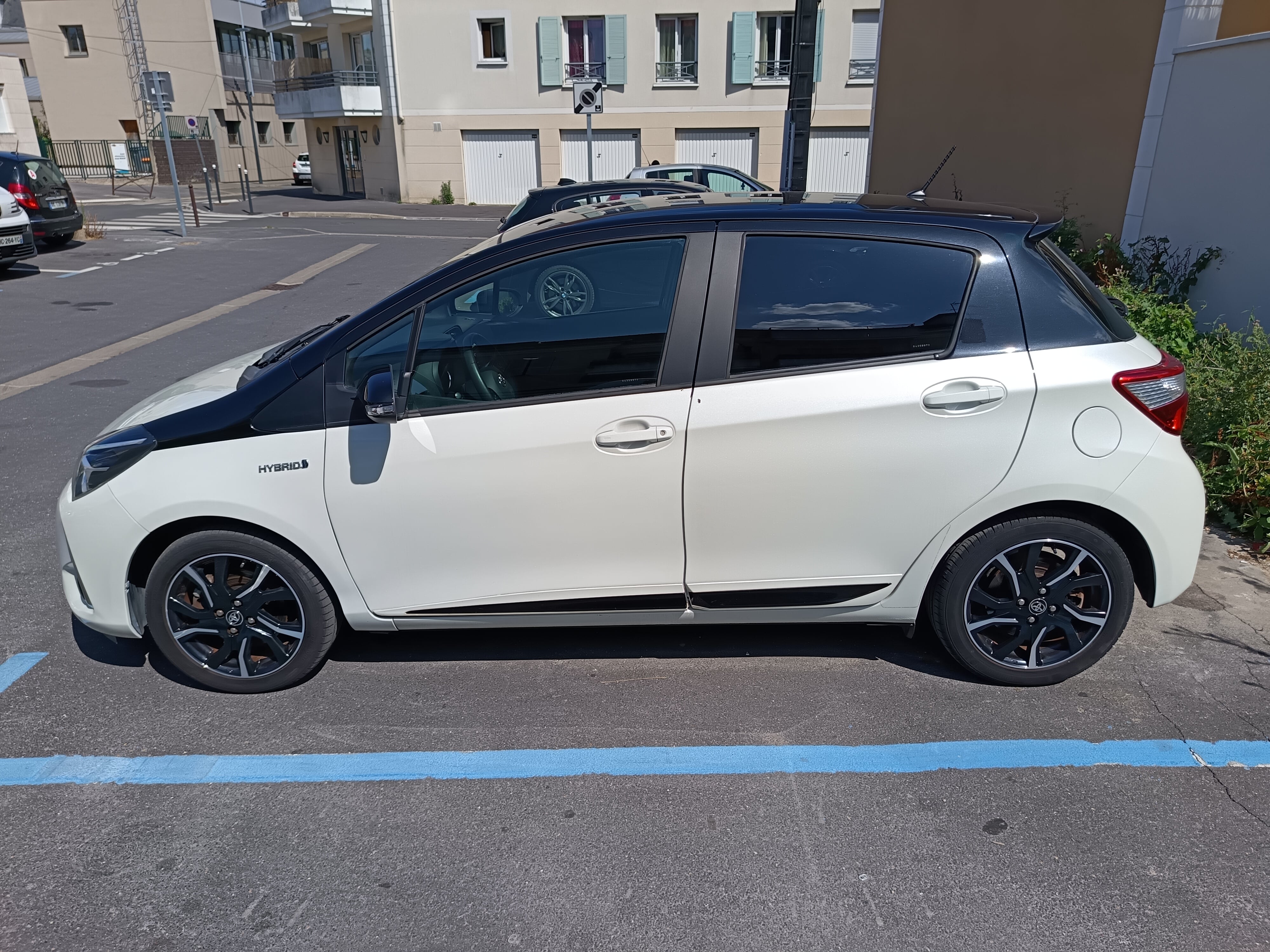 Toyota Yaris Hybride avec Climatisation