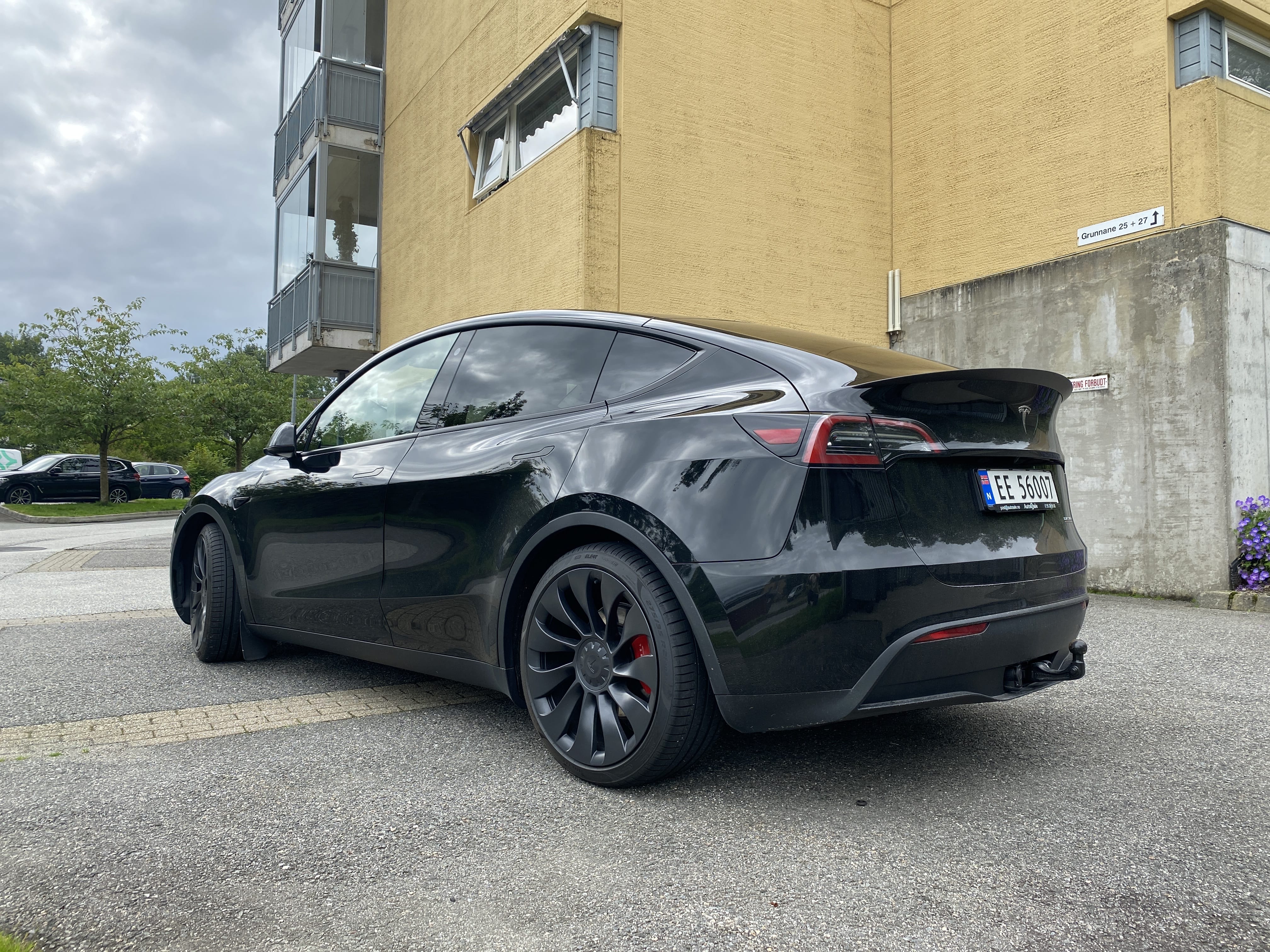 Tesla Model Y Performance/ AP / AWD med GPS