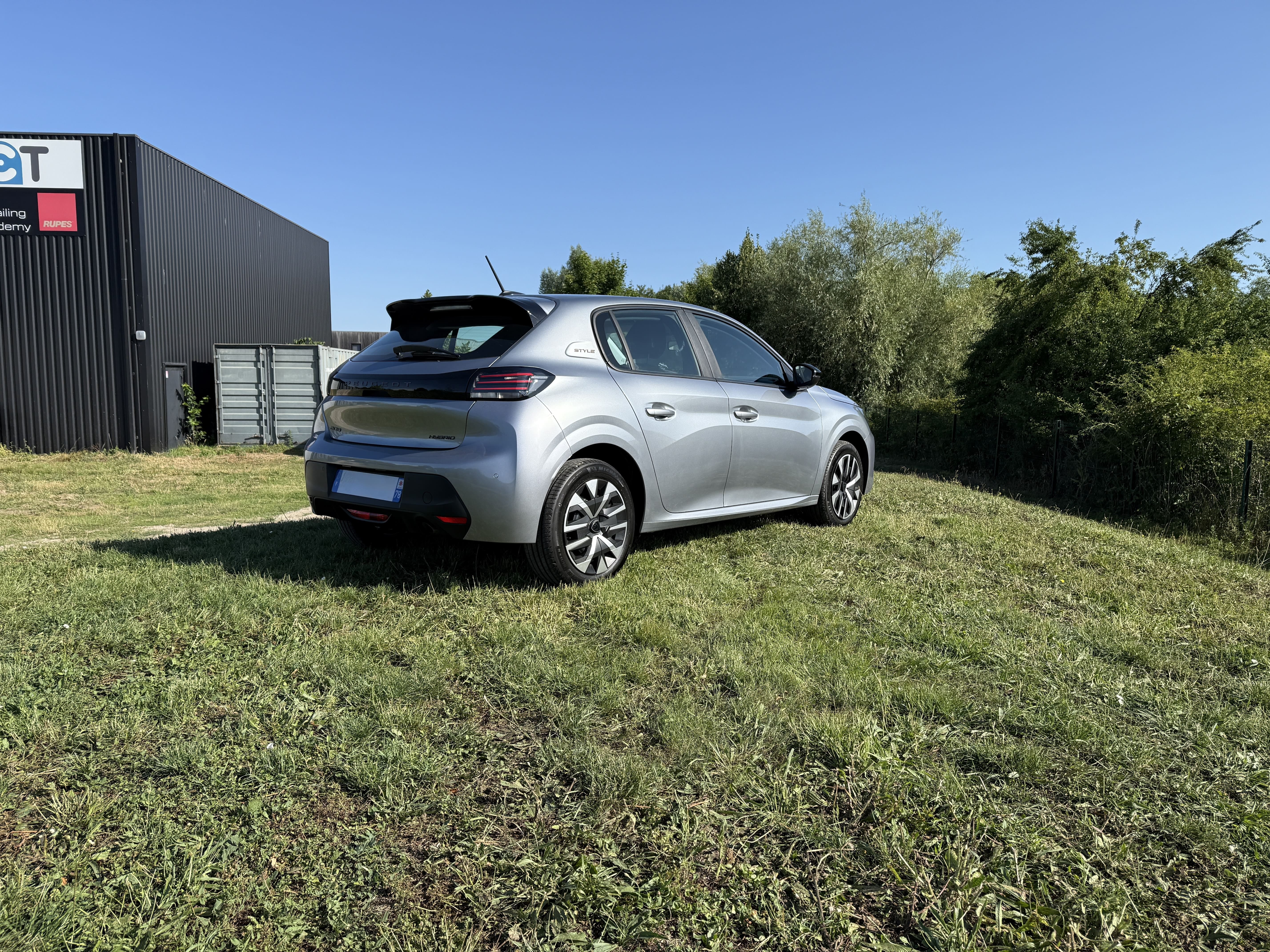 Peugeot 208 avec Entrée audio / iPod