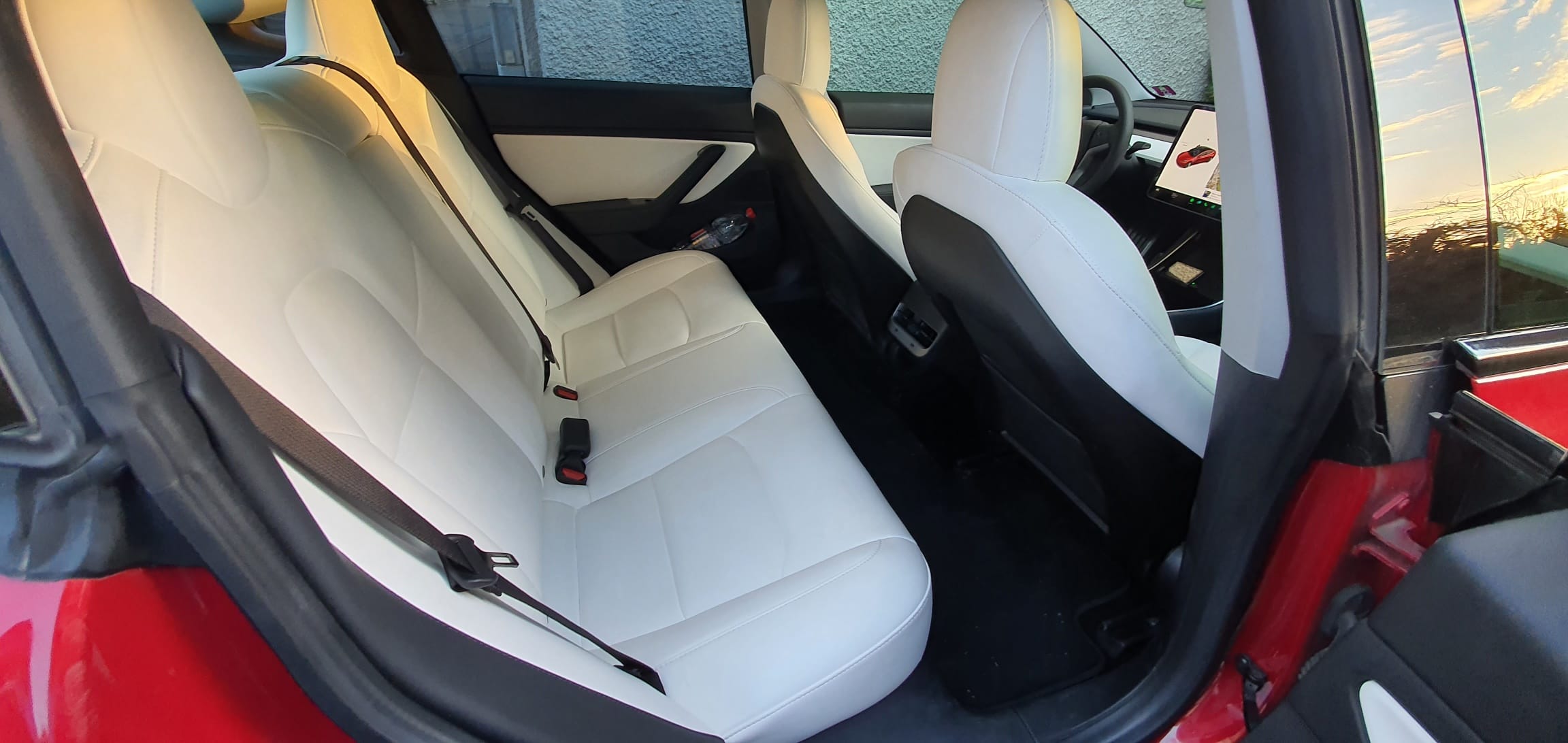 Tesla Model 3 LR avec Coffre de toit