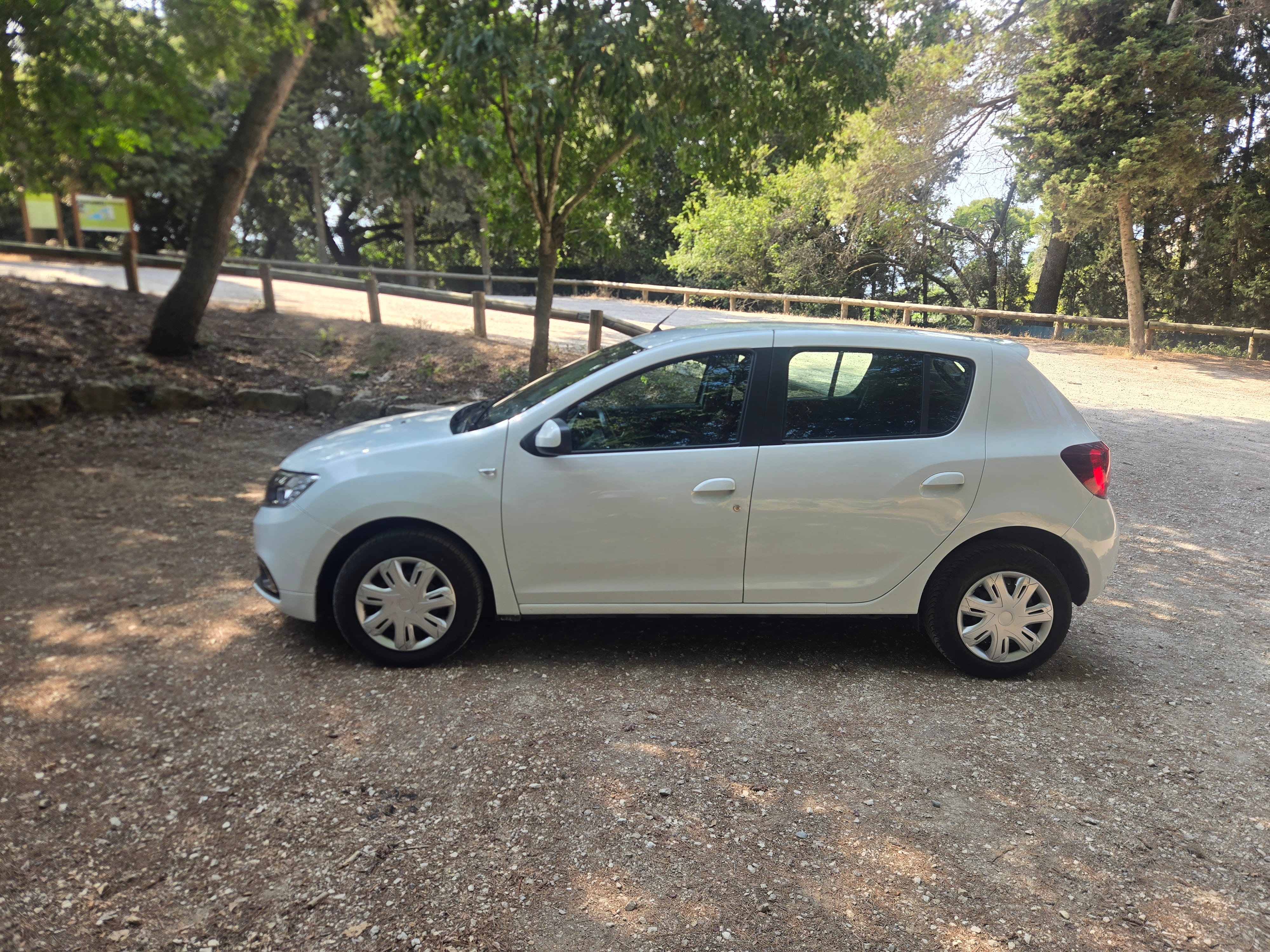 Dacia Sandero avec Climatisation