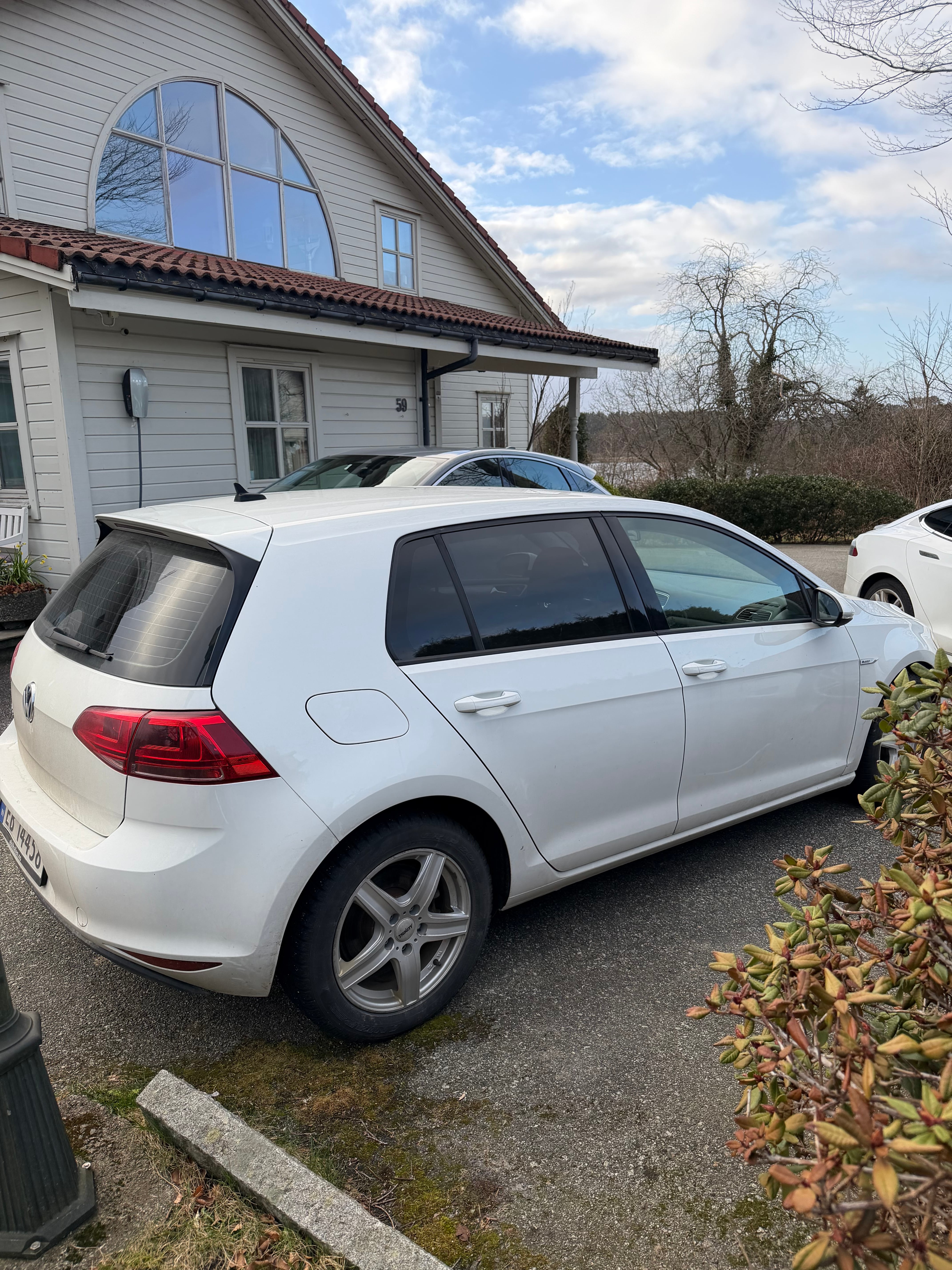 Volkswagen e-Golf with Baby seat