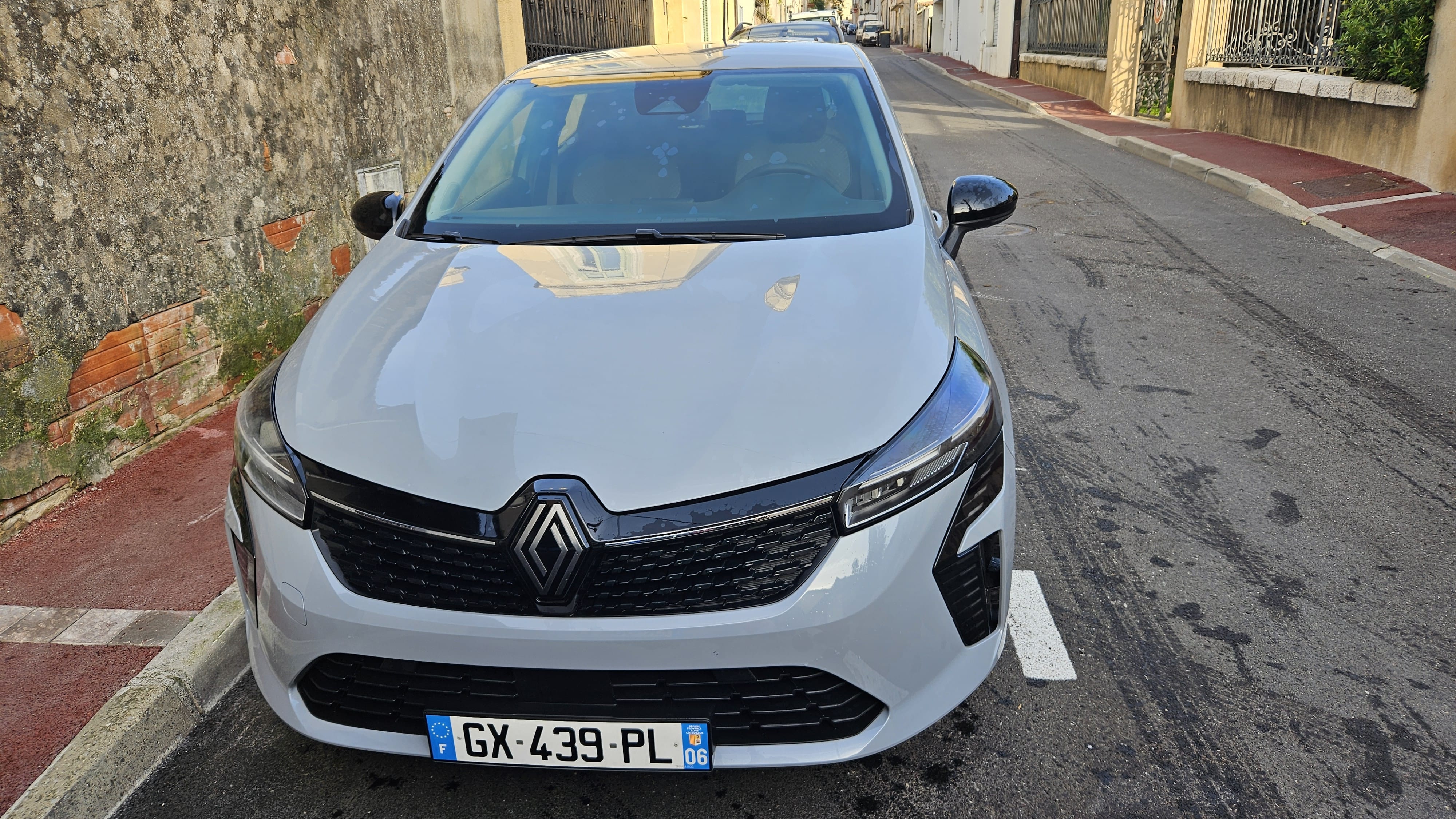 Renault Clio, 2024, Essence 98