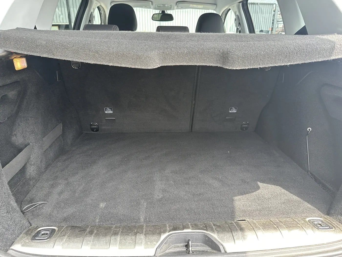 Peugeot 2008 1.2l Crossway avec Pneus neige